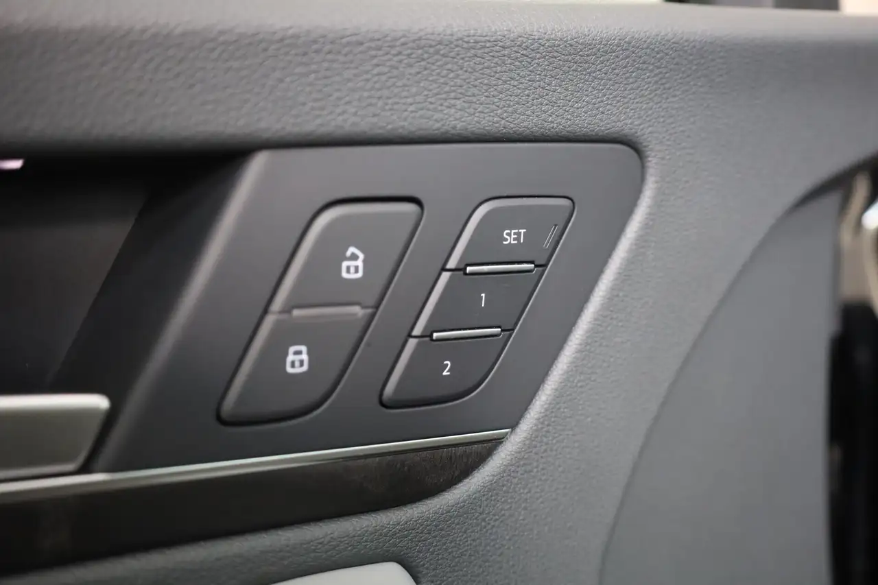 Audi Q5 55 TFSIe quattro sport LED RFK Tempomat PDC, миниатюра 8