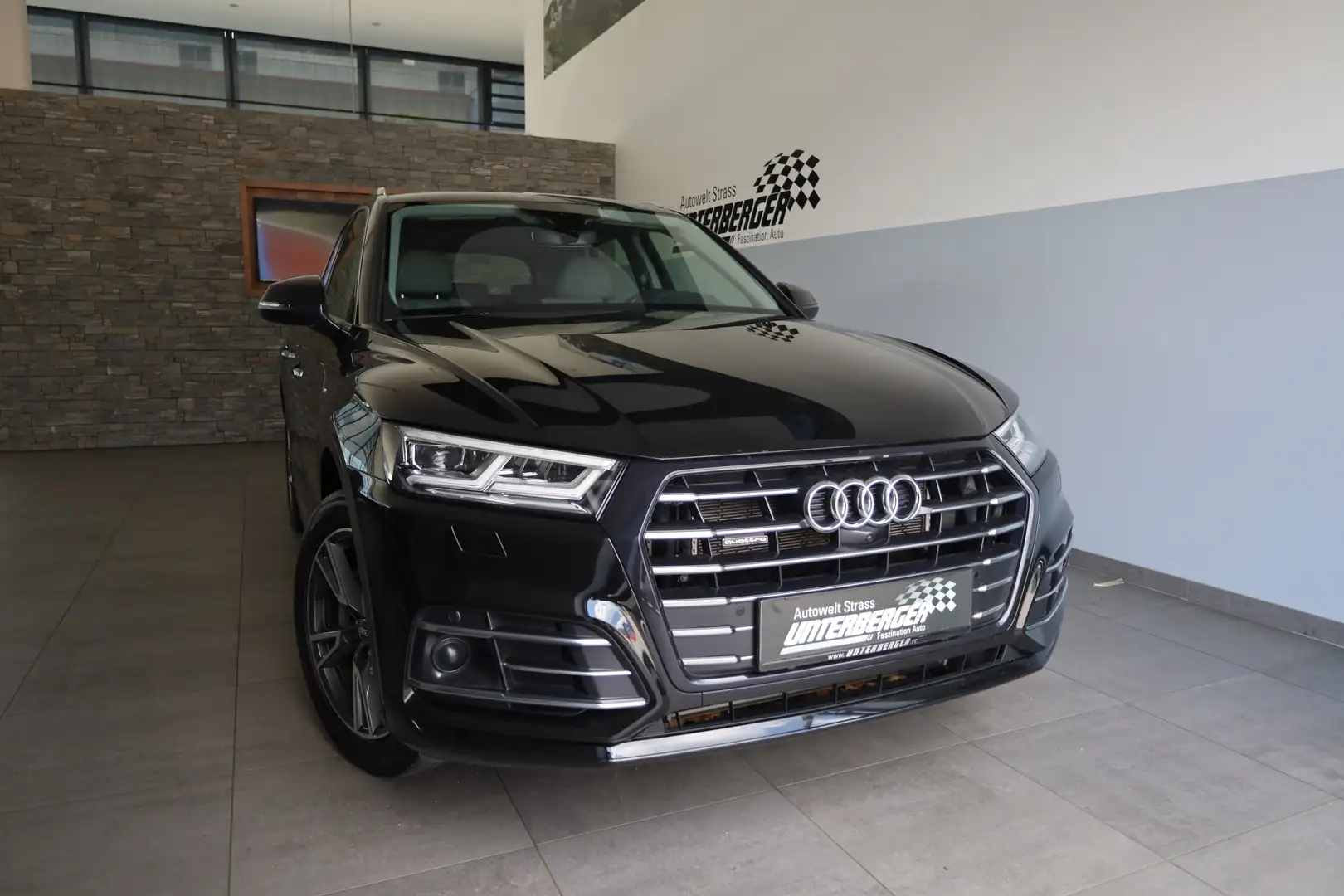 Audi Q5 55 TFSIe quattro sport LED RFK Tempomat PDC Schwarz - 2