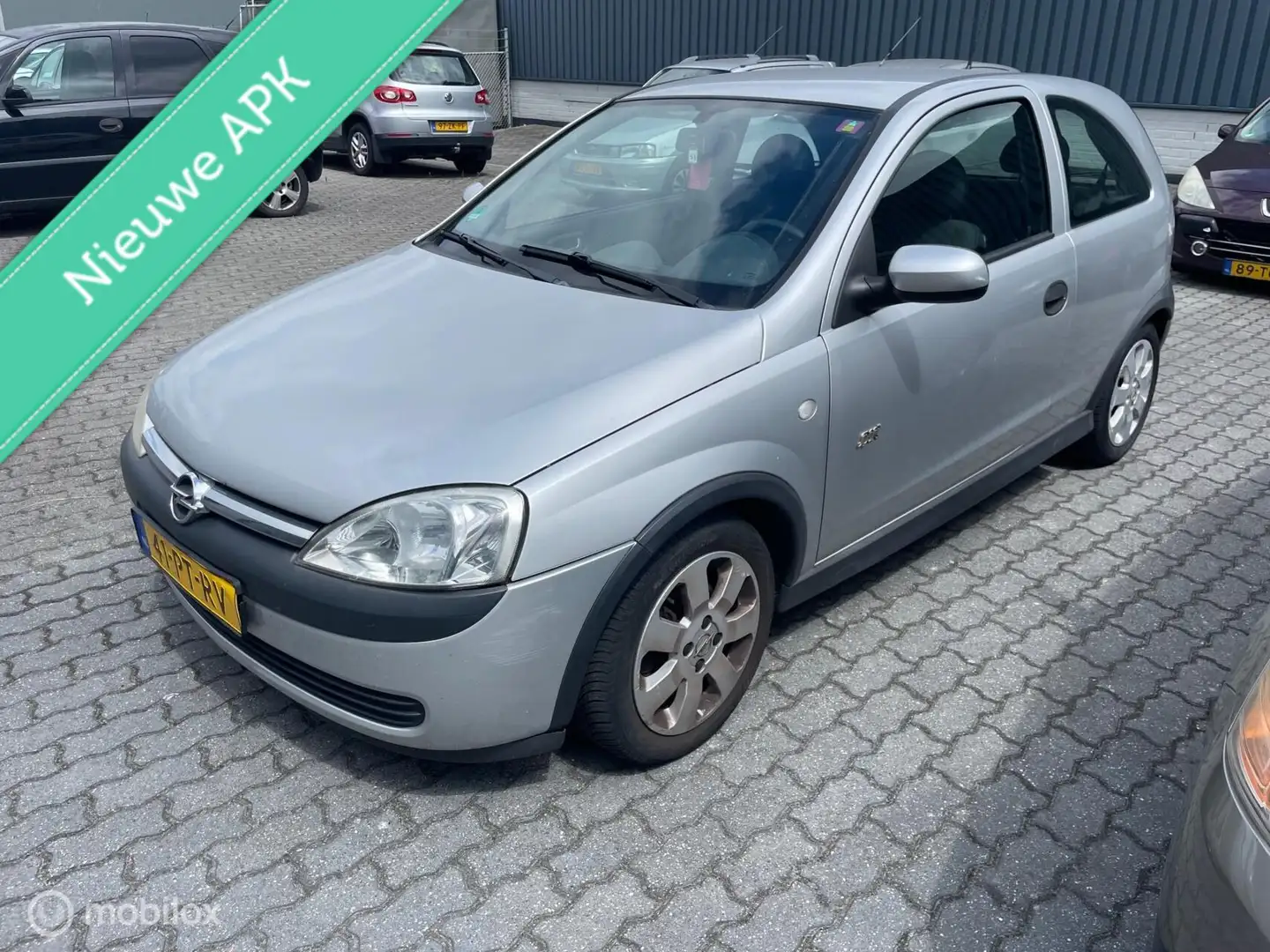 Opel Corsa 1.4-16V Sport/APK NIEUW!! Grijs - 1