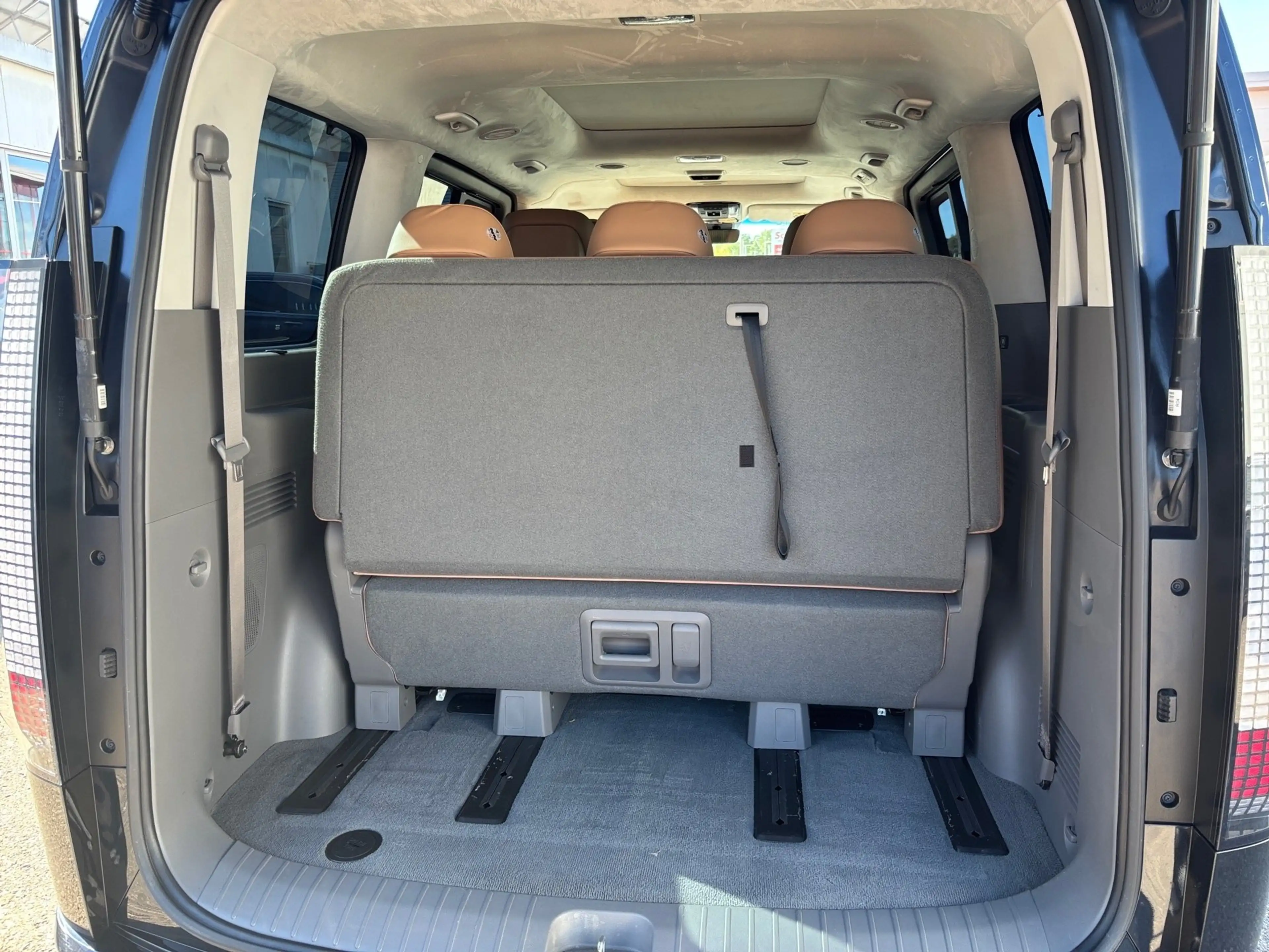 Hyundai STARIA 7-Sitzer 2.2 CRDi 8AT 4WD 360°,WKR — photo 11