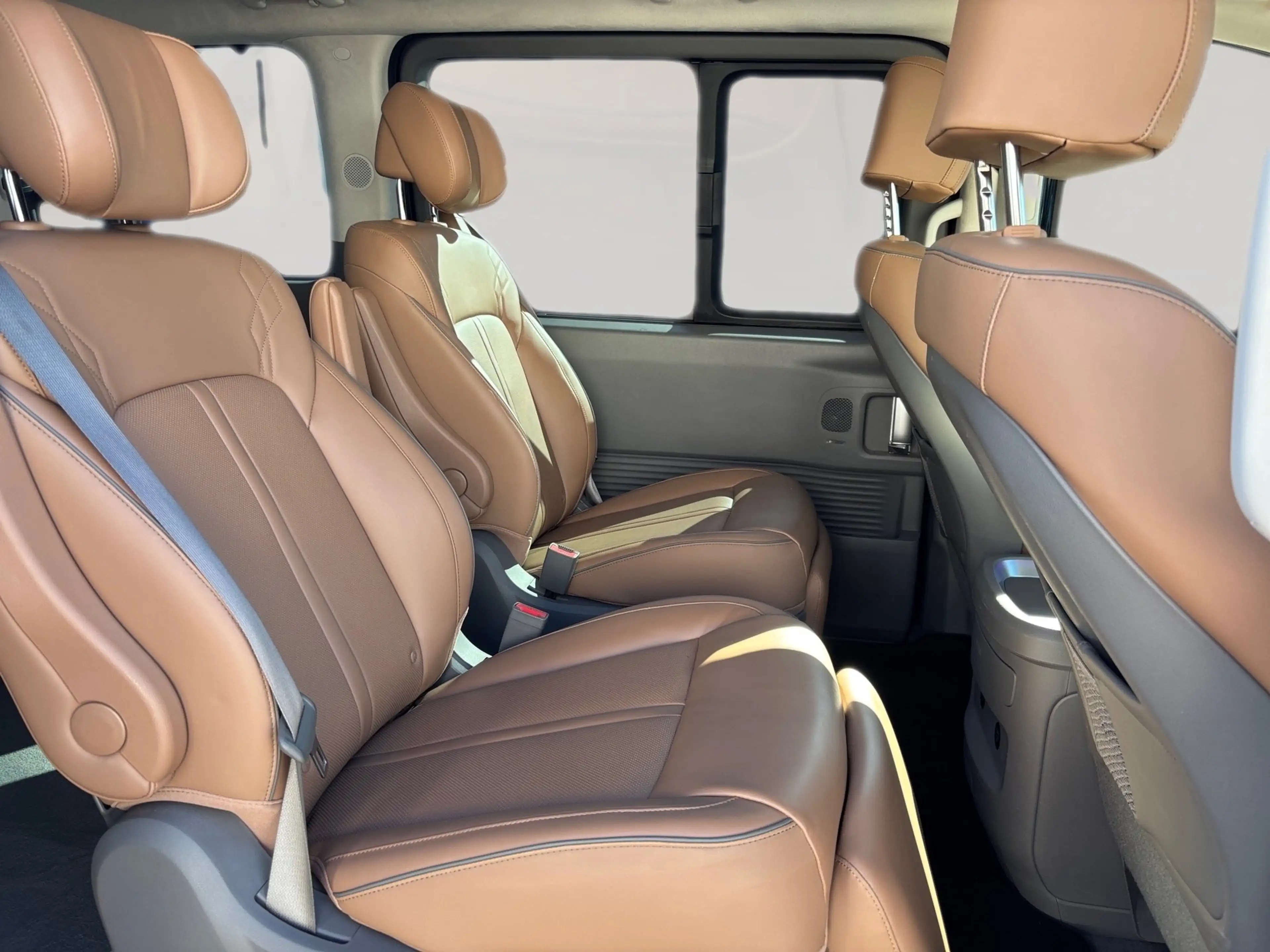 Hyundai STARIA 7-Sitzer 2.2 CRDi 8AT 4WD 360°,WKR — photo 12