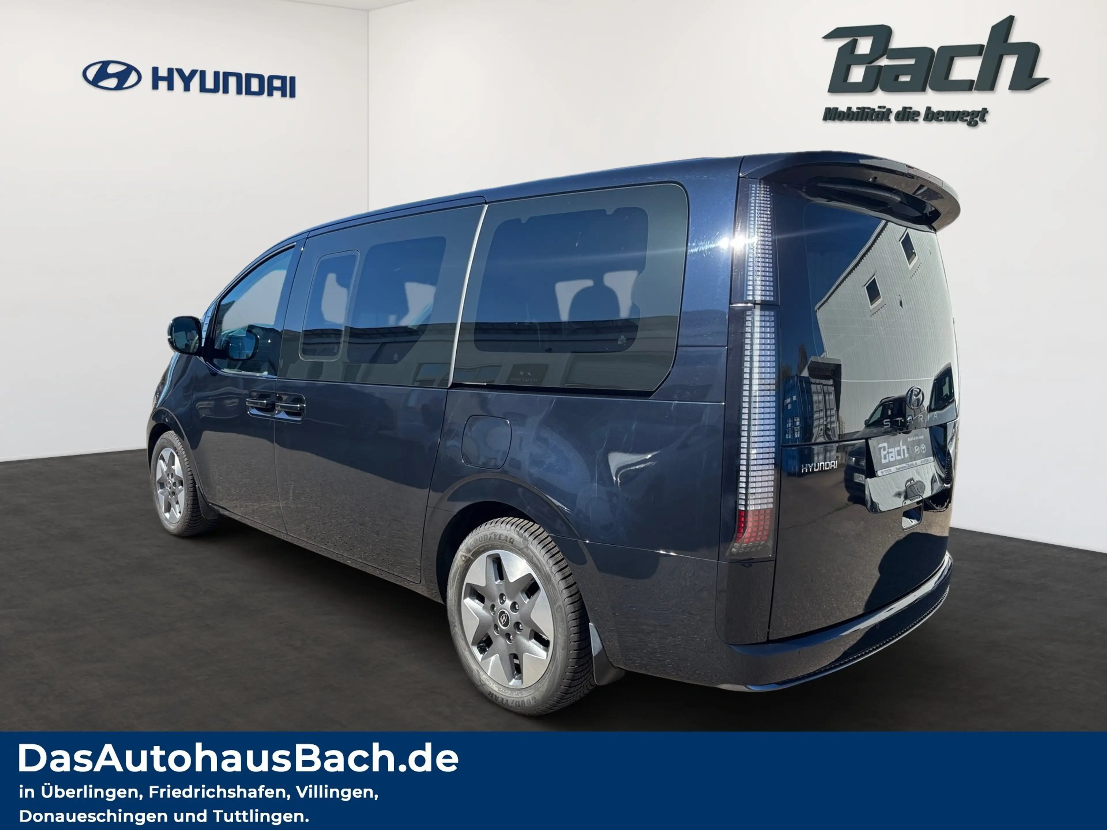 Hyundai STARIA 7-Sitzer 2.2 CRDi 8AT 4WD 360°,WKR — photo 4