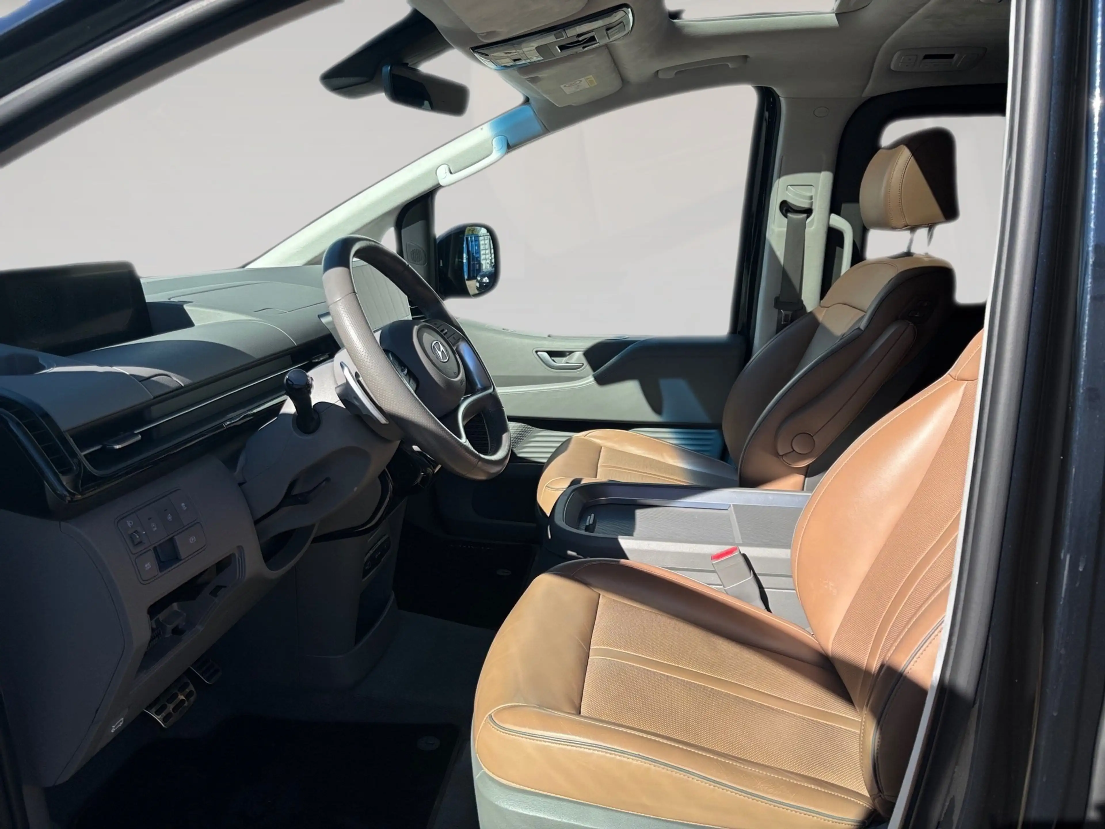 Hyundai STARIA 7-Sitzer 2.2 CRDi 8AT 4WD 360°,WKR — photo 6