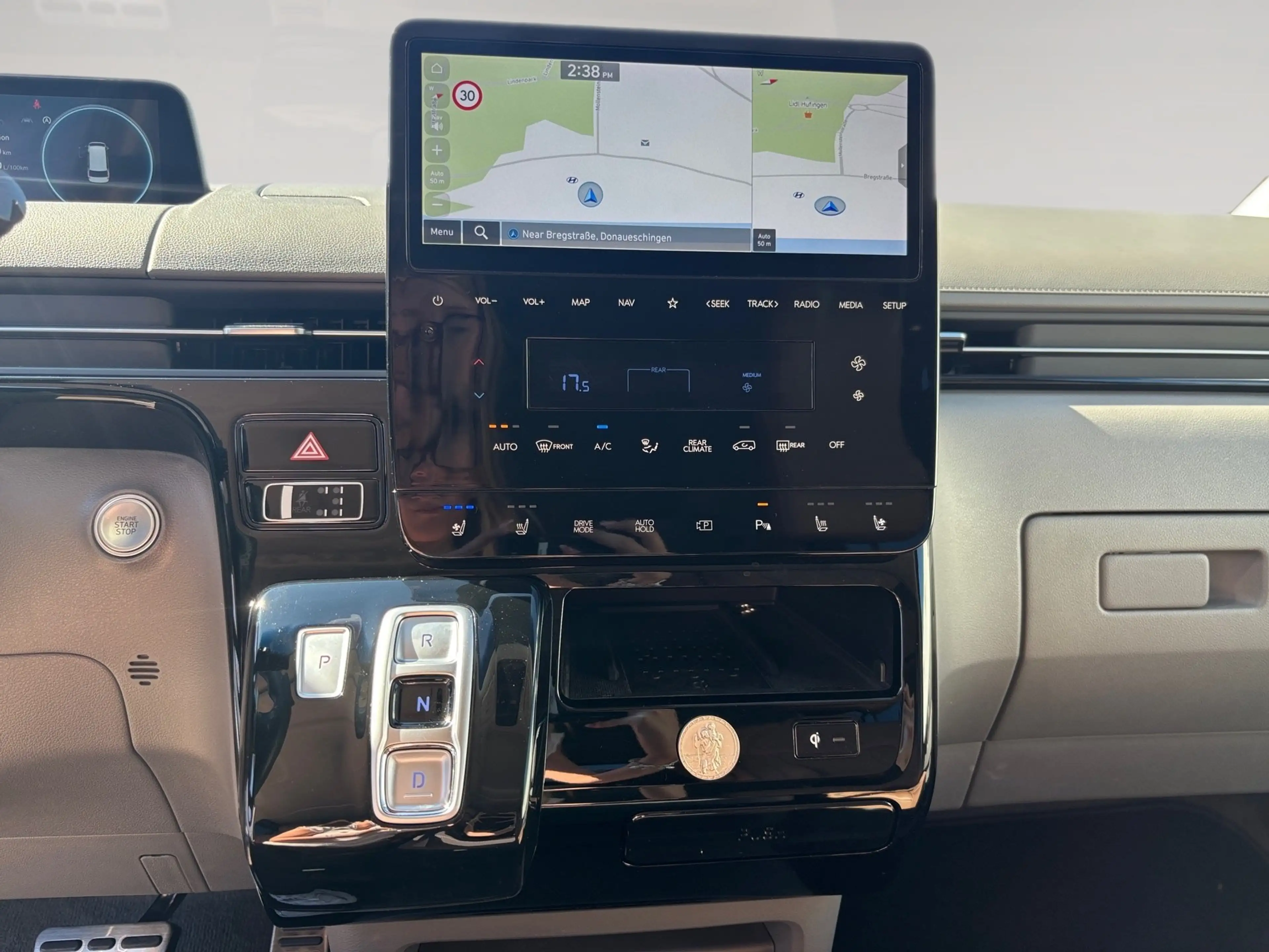 Hyundai STARIA 7-Sitzer 2.2 CRDi 8AT 4WD 360°,WKR — photo 8