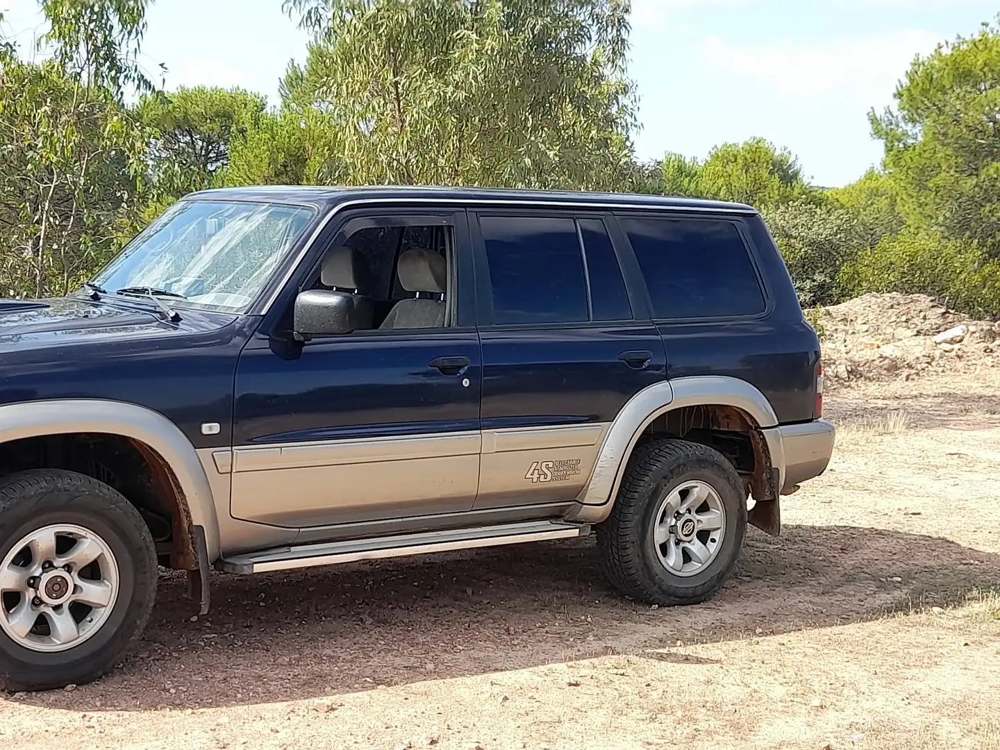 Nissan Patrol GR Elegance Modrá - 1