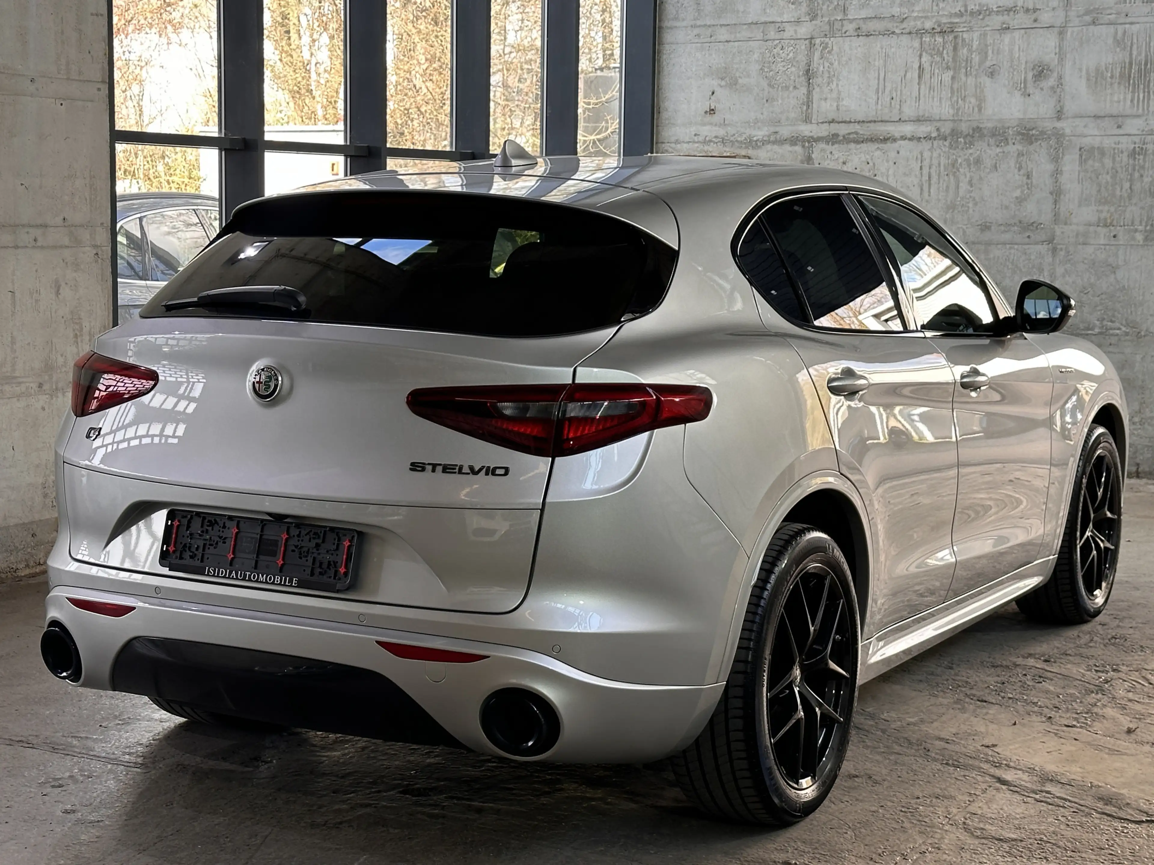 Alfa Romeo Stelvio Veloce Q4 Performance Xenon Kamera ACC — photo 6
