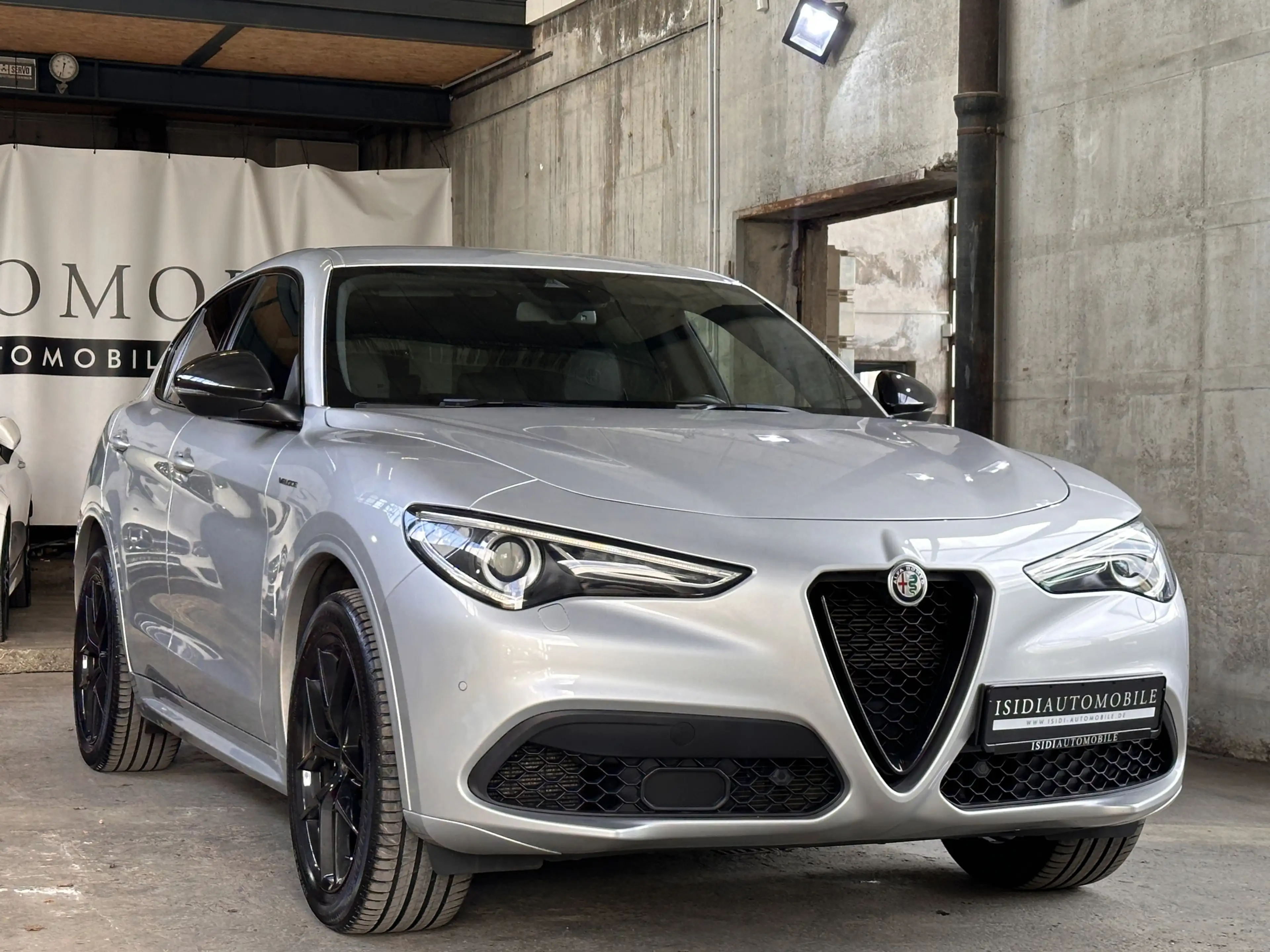 Alfa Romeo Stelvio Veloce Q4 Performance Xenon Kamera ACC — photo 10