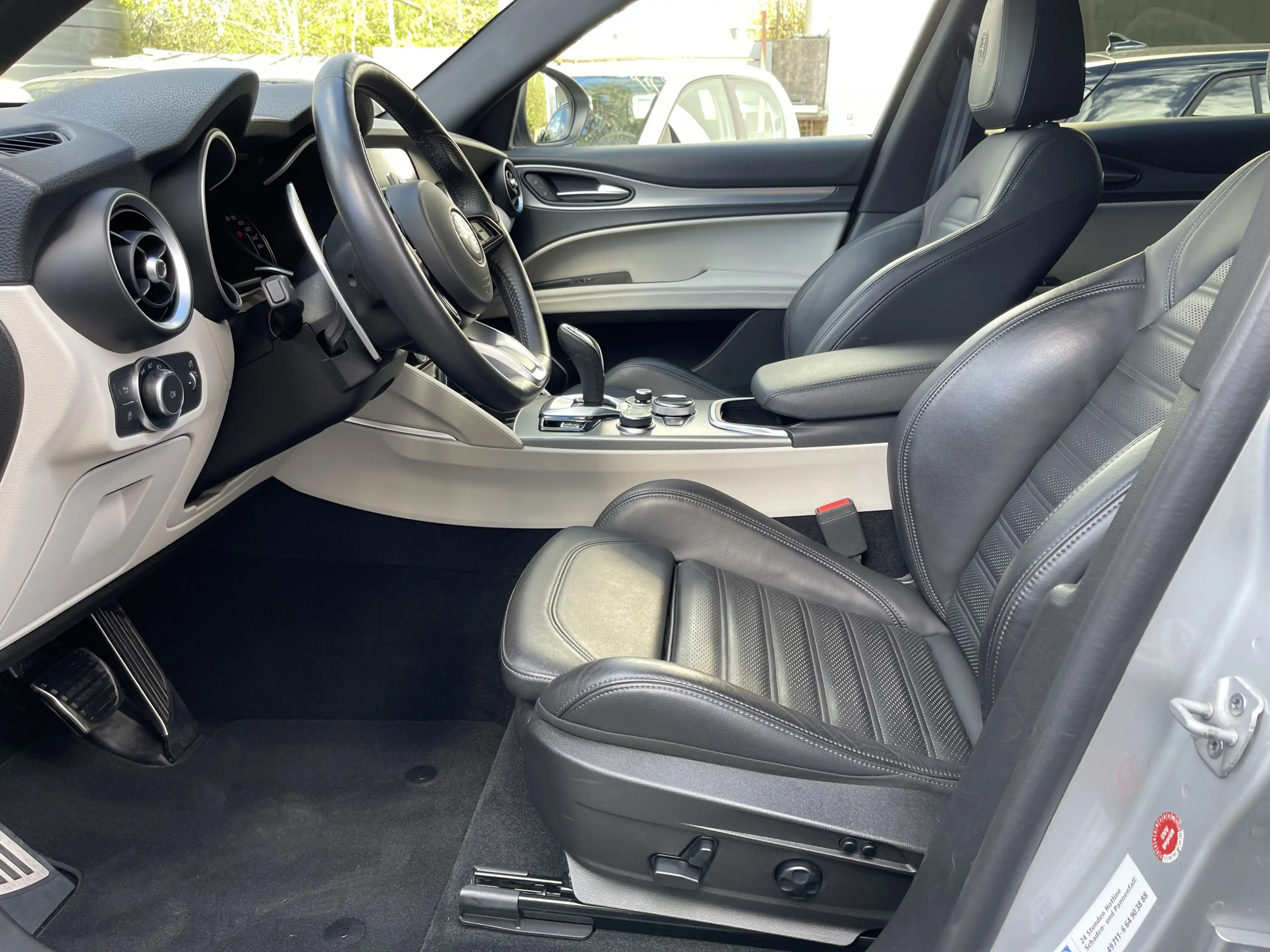 Alfa Romeo Stelvio Veloce Q4 Performance Xenon Kamera ACC — photo 14