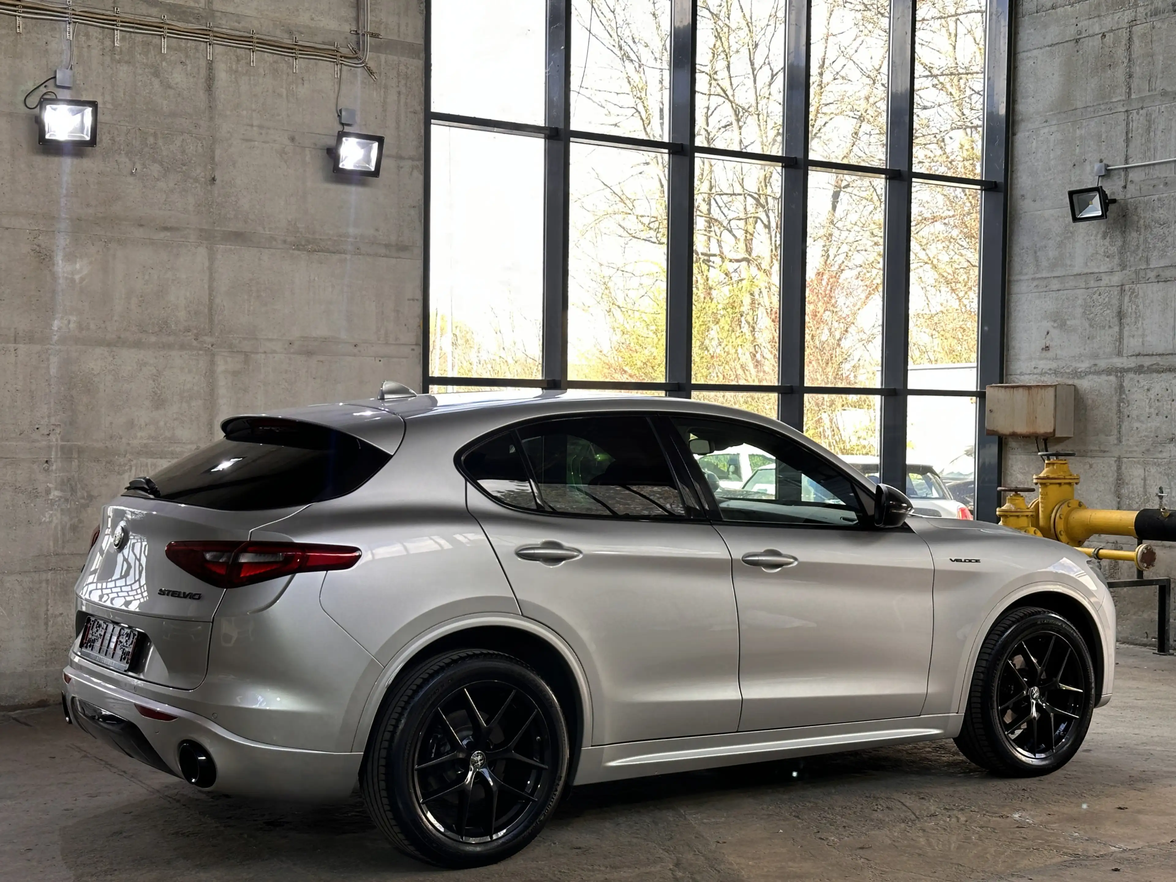 Alfa Romeo Stelvio Veloce Q4 Performance Xenon Kamera ACC — photo 7