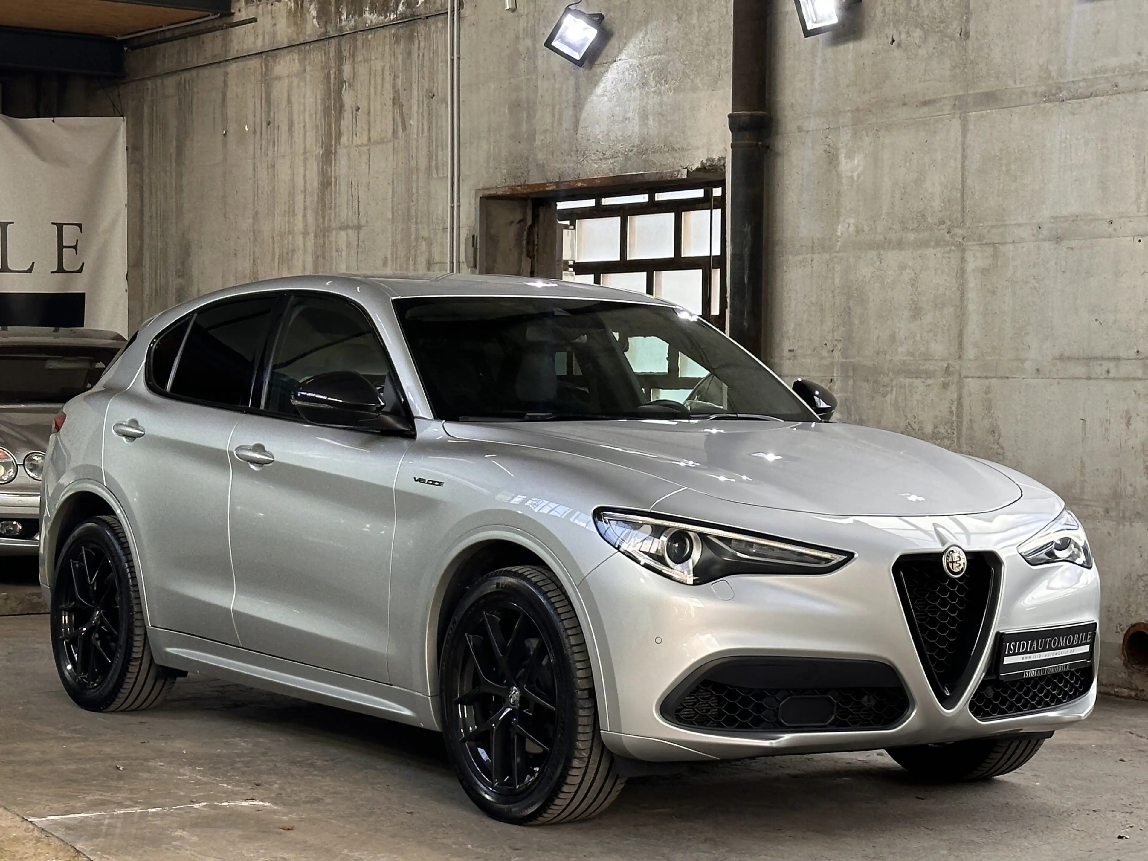 Alfa Romeo Stelvio Veloce Q4 Performance Xenon Kamera ACC — photo 9