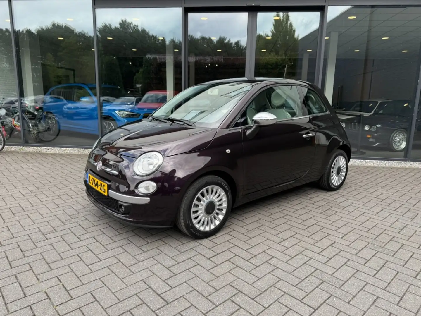 Fiat 500 1.2 Lounge,Panorama,Airco,LMV,PDC,Multi Stuur,Elek Mauve - 1