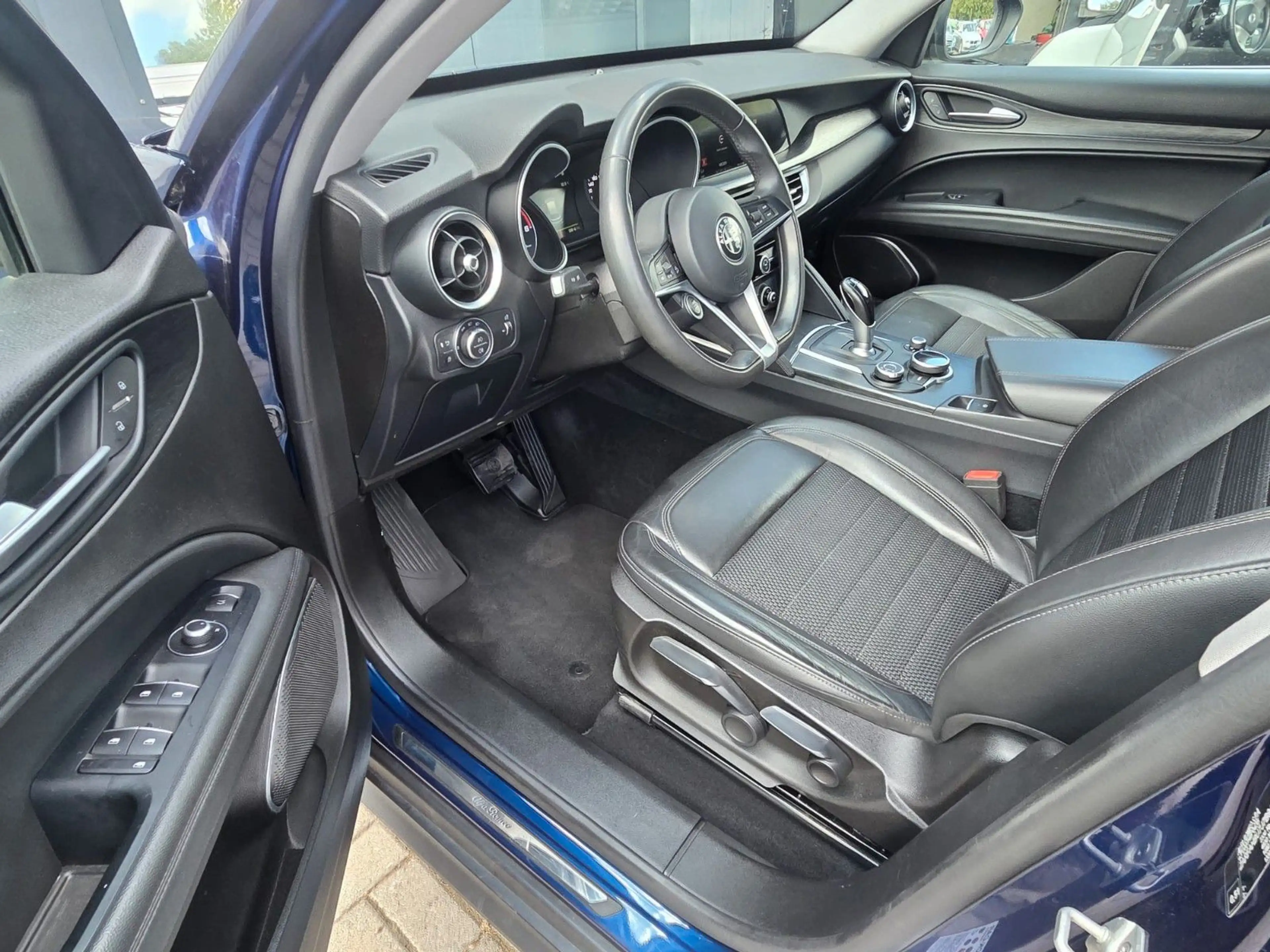 Alfa Romeo Stelvio Super Q4 2.2 JTD/NAVI/TEMPOM/KLIMAUATOM — photo 14