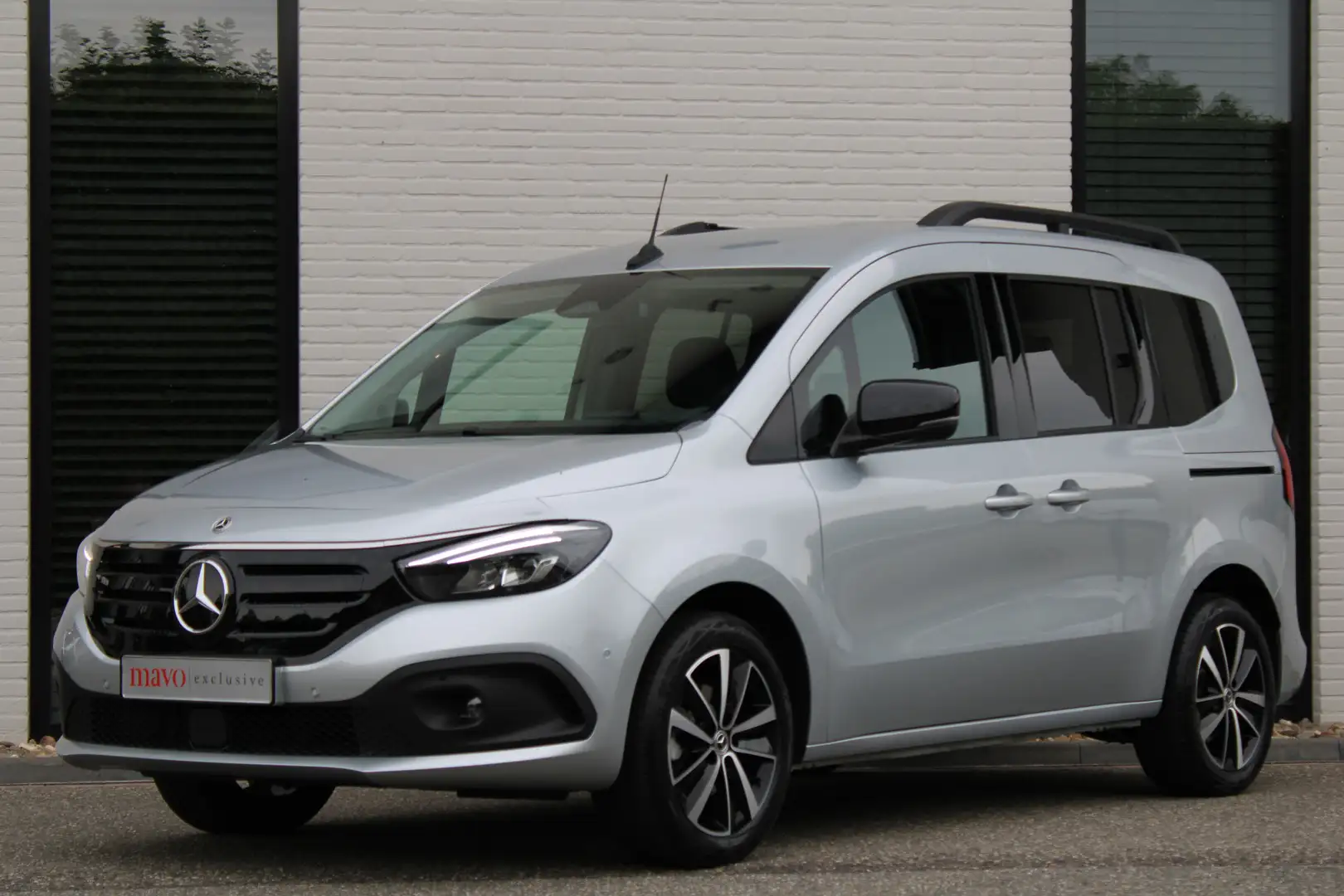 Mercedes-Benz EQT Tourer 200 Aut / Exclusive / Leer / Stoelverw / 36 Silber - 2