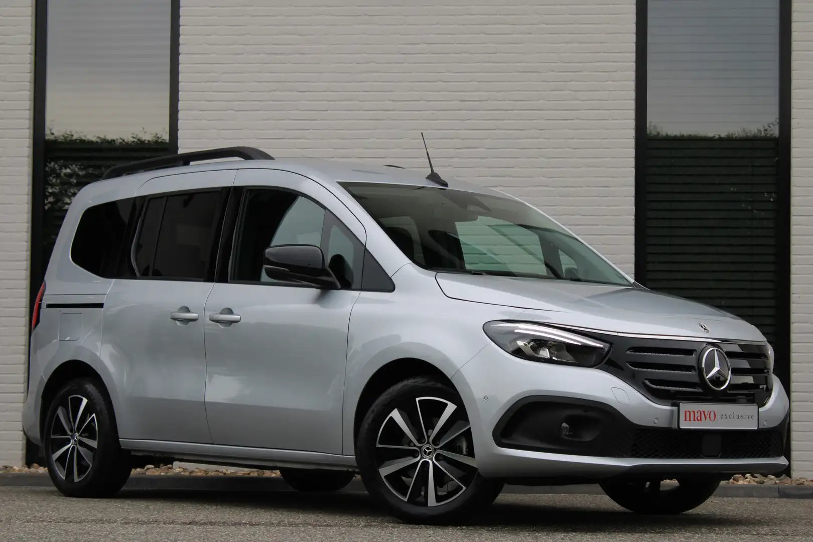 Mercedes-Benz EQT Tourer 200 Aut / Exclusive / Leer / Stoelverw / 36 Silber - 1