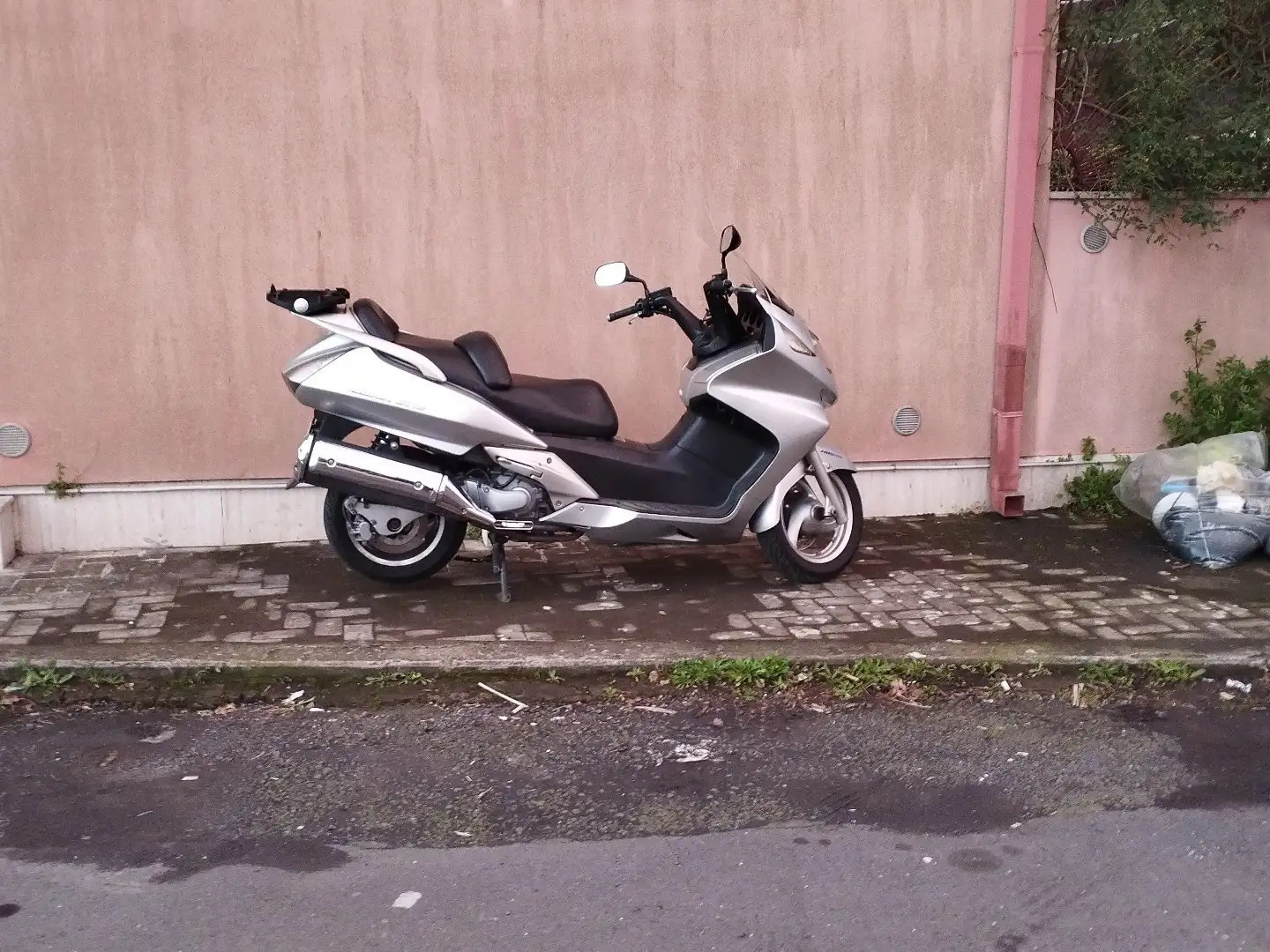 Honda Silver Wing abs 600 Argintiu - 1