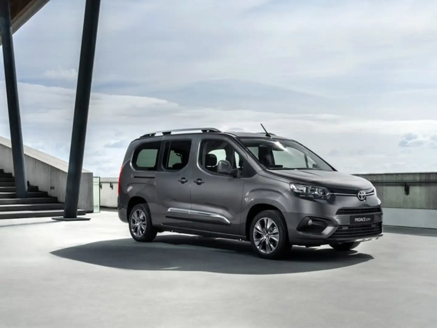 Toyota Proace City Verso 1.5D 130 CV S&S Short D Luxury siva - 1