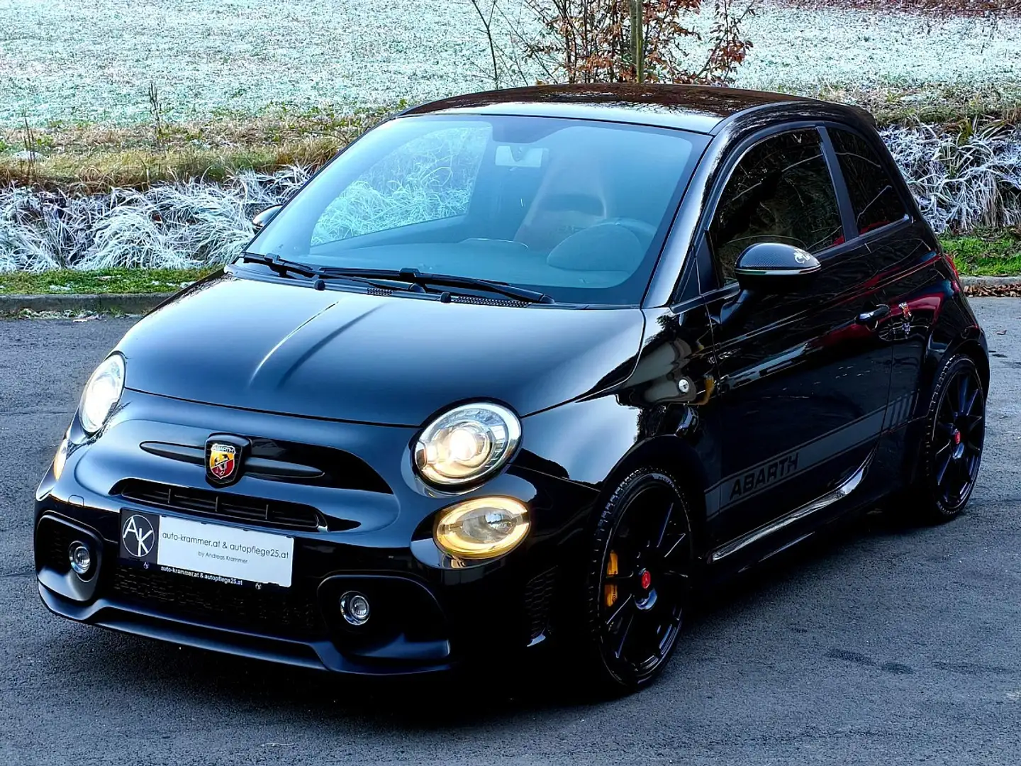 Abarth 595 Competizione - Sabelt/Braun/Carbon- Akrapovic- Brembo Noir - 1