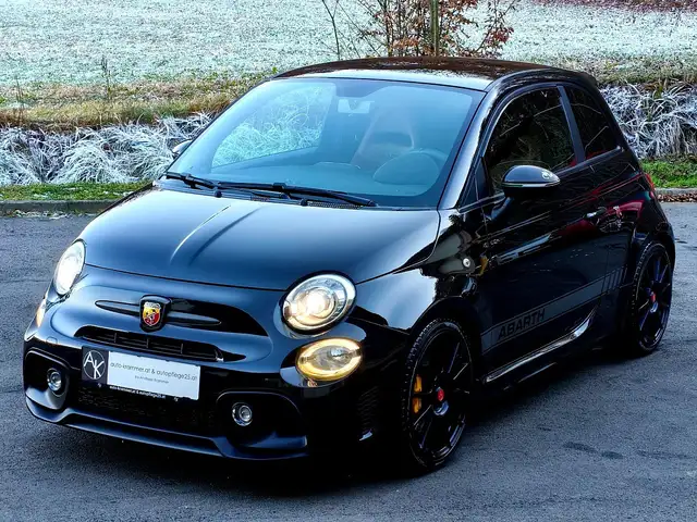 Abarth 595 Competizione - Sabelt/Braun/Carbon- Akrapovic- Brembo