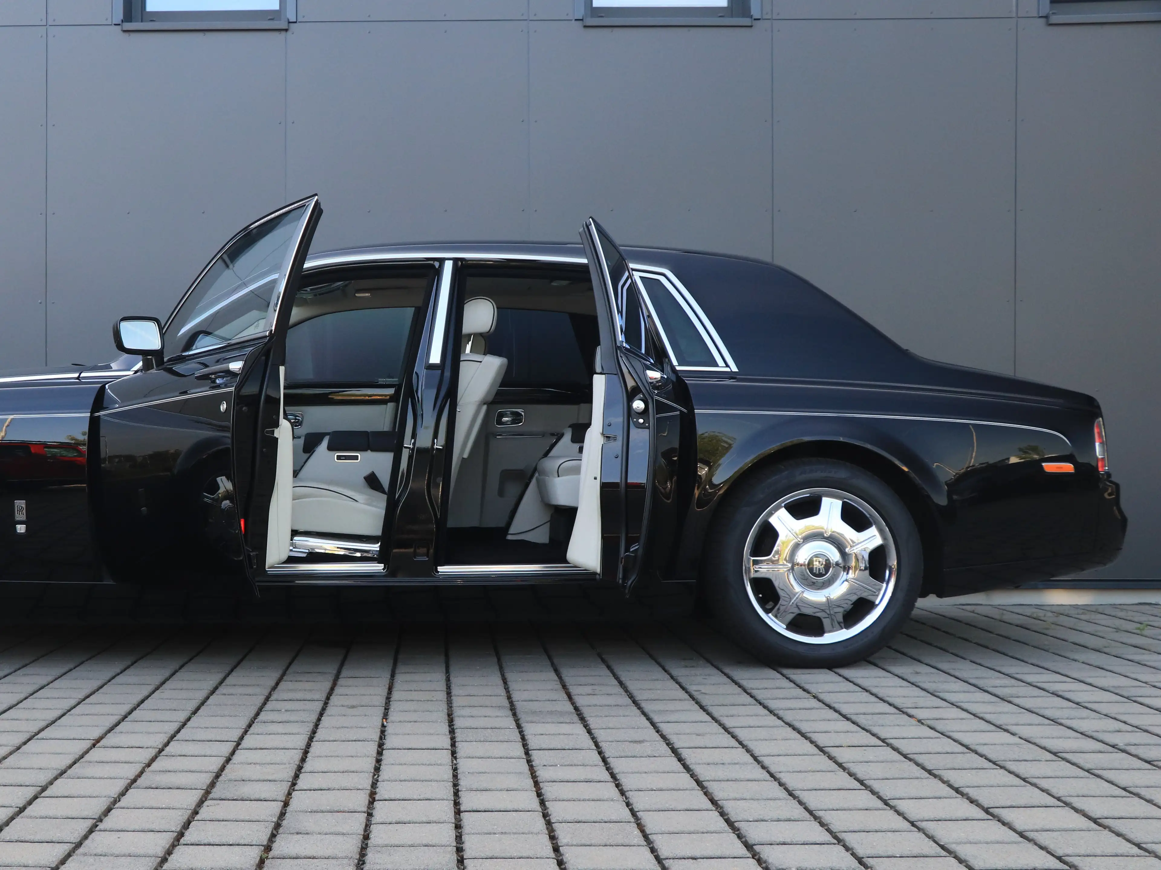 Rolls-Royce Phantom Phantom VII dt. Auslieferung seltener 4-Sitzer — photo 14