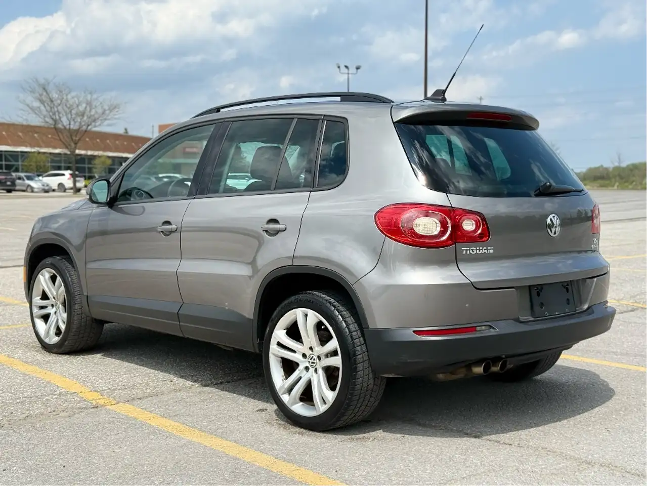 Volkswagen Tiguan снимка Volkswagen Tiguan