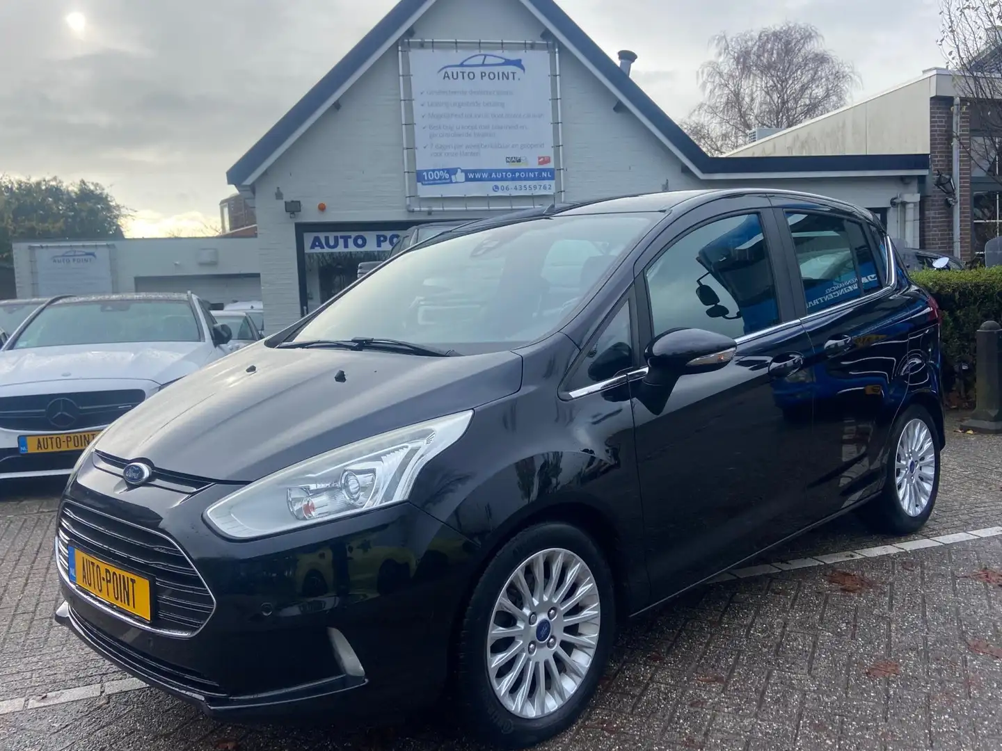 Ford B-Max 1.0 EcoBoost TITANIUM/CAMERA/NAVI/ZEER COMPLEET Zwart - 1