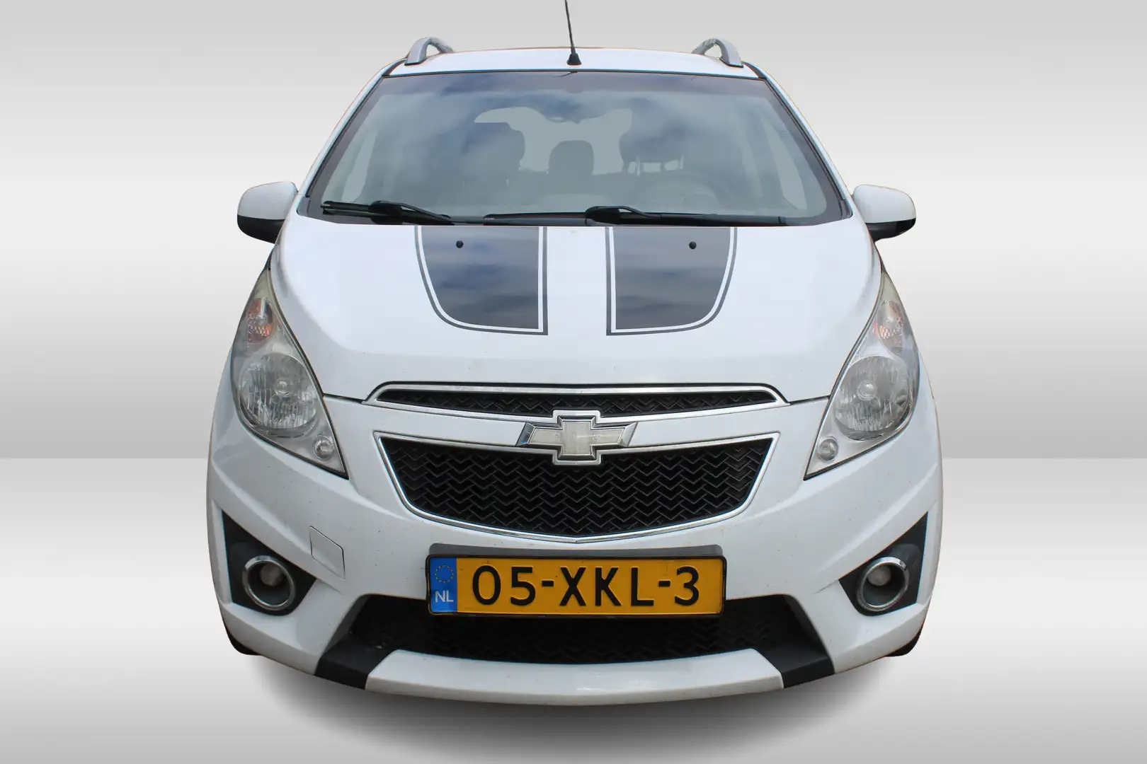 Chevrolet Spark 1.0 16V LT White Limited Edition Bi-Fuel Lichtmeta Weiß - 2