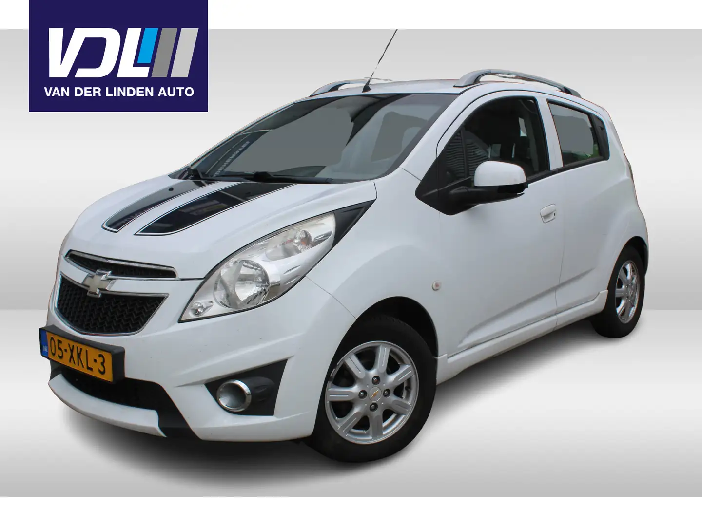 Chevrolet Spark 1.0 16V LT White Limited Edition Bi-Fuel Lichtmeta Weiß - 1