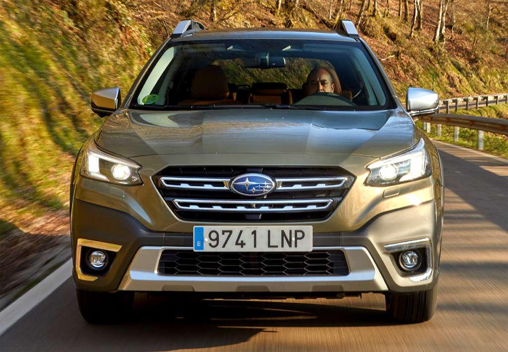 Subaru OUTBACK 2.5 Field CVT - foto 1