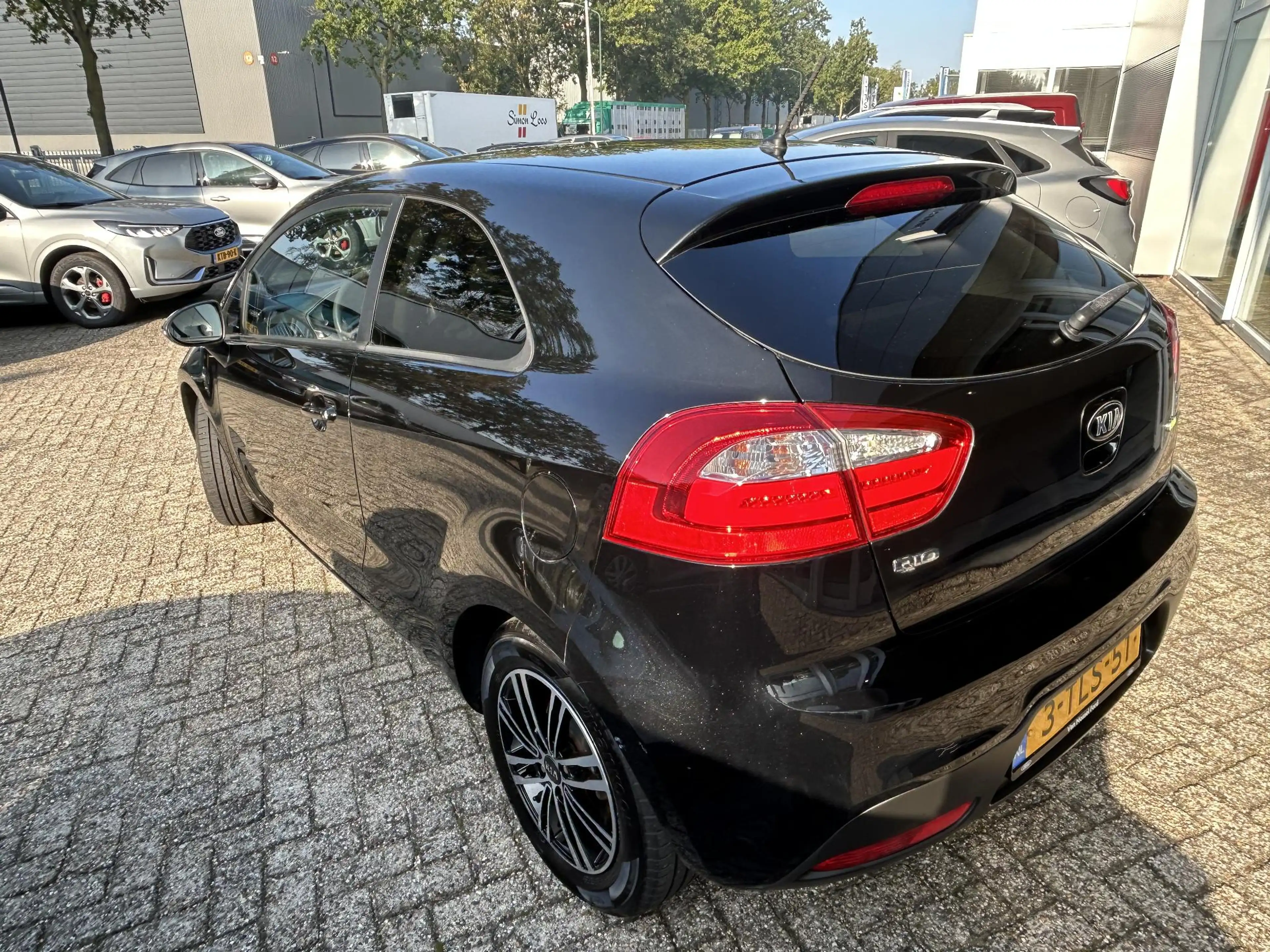 Kia Rio 1.2 CVVT Plus Pack — photo 3