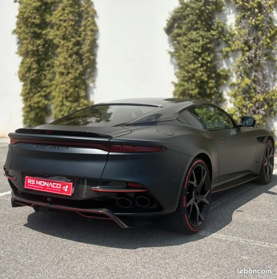 Aston Martin DBS Superleggera 5.2 v12 725 Чорний - 2