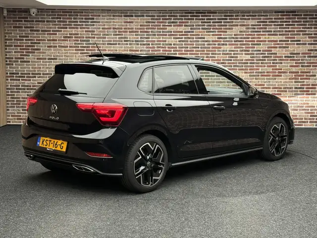 Volkswagen Polo view 2