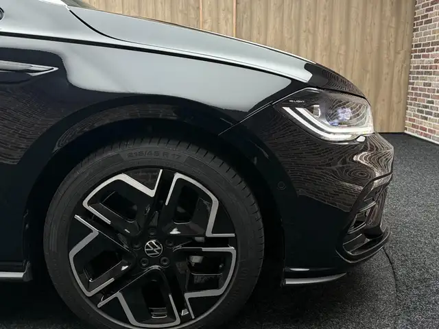 Volkswagen Polo view 8