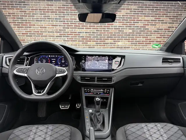 Volkswagen Polo view 10