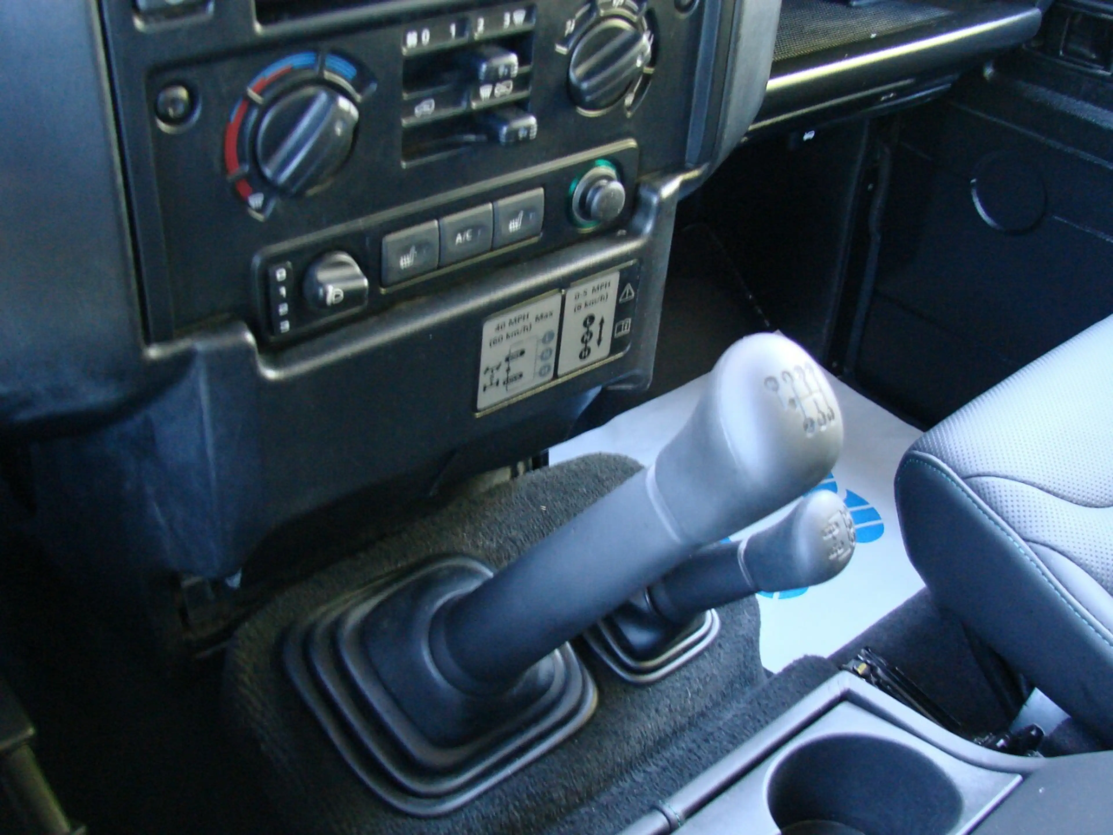 Land Rover Defender 110 E Station Wagon 7-Sitzer LED Leder AHK — photo 10