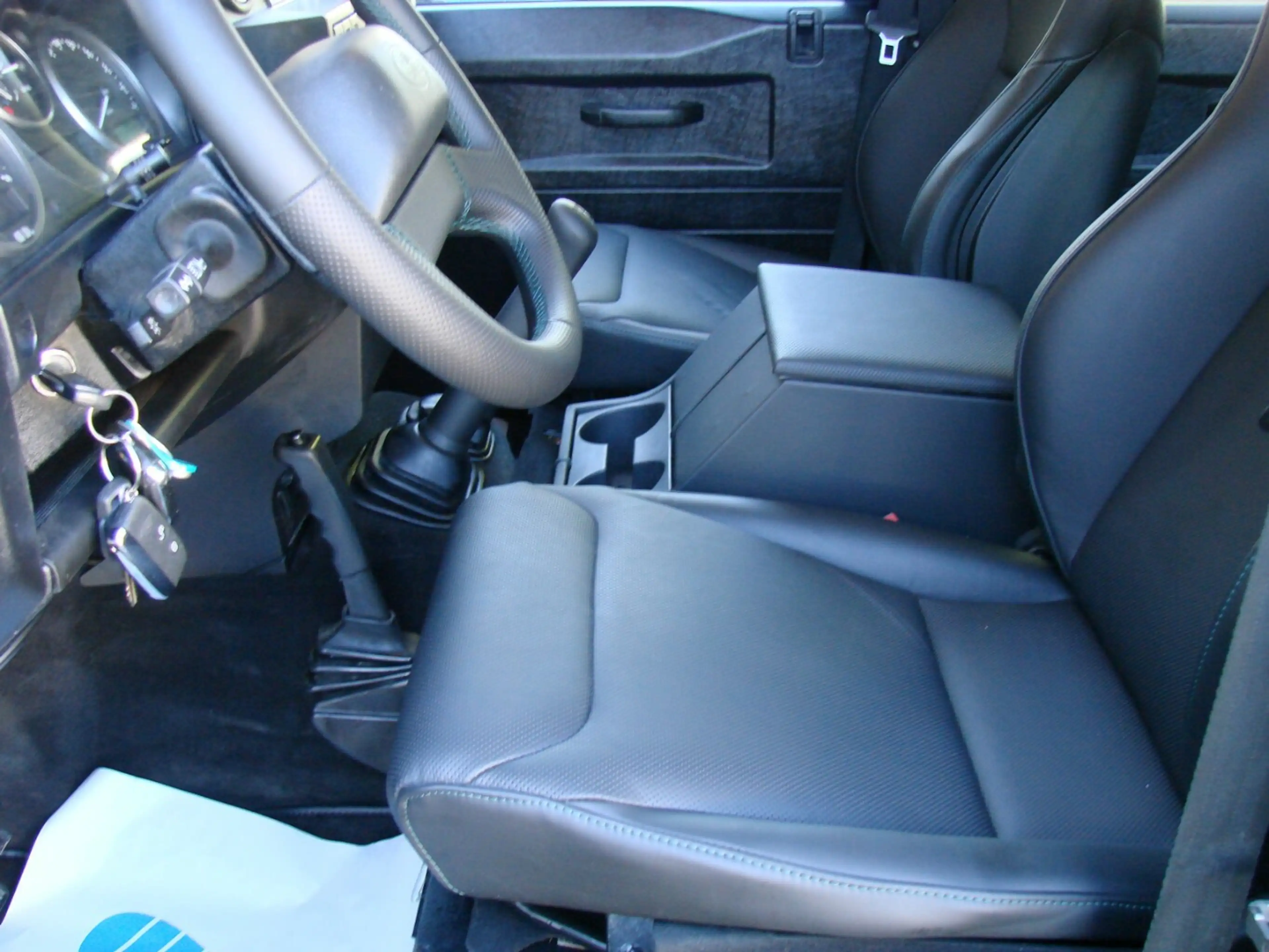 Land Rover Defender 110 E Station Wagon 7-Sitzer LED Leder AHK — photo 12