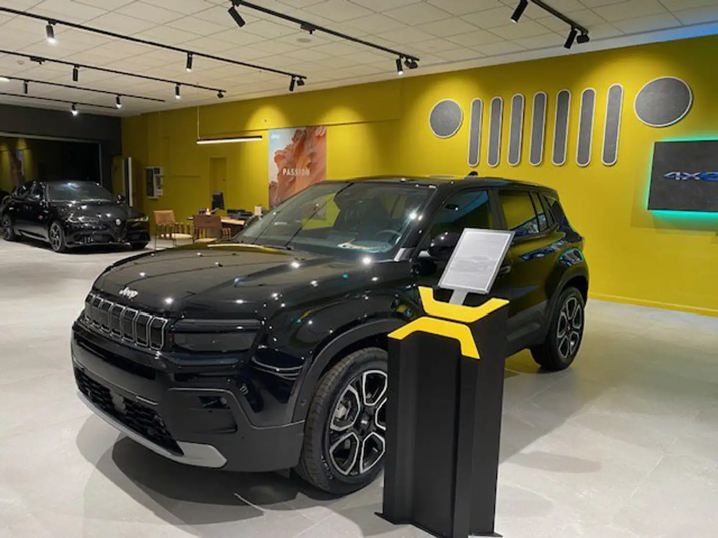 Jeep Avenger 1.2 Turbo 110 CV MHEV Summit - 2