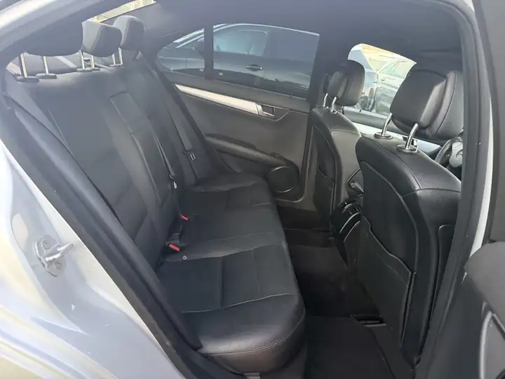 Mercedes-Benz Clase C 2010, foto 15