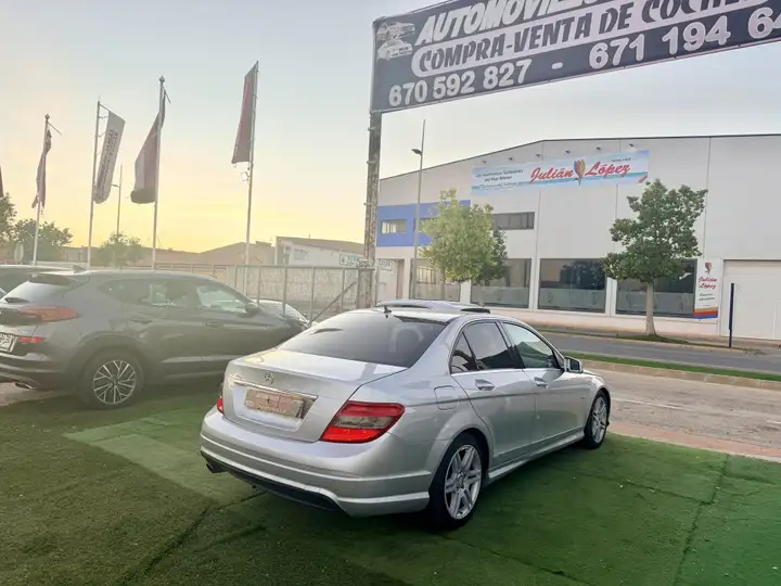 Mercedes-Benz Clase C 2010, foto 7