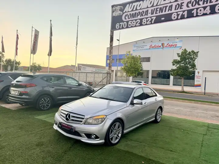 Mercedes-Benz Clase C 2010, foto 3