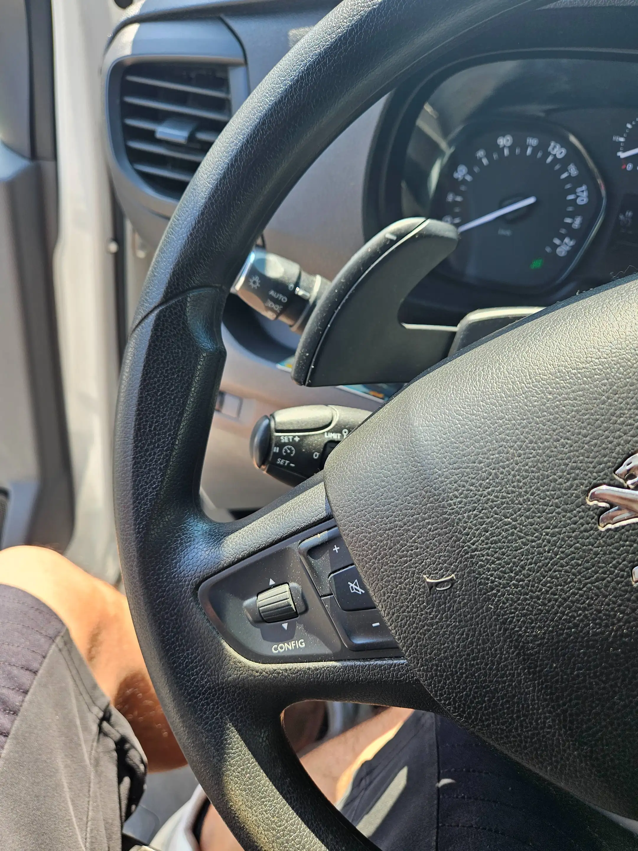 Peugeot Expert 2.0 BlueHDi L3 Long Premium Pack — photo 8