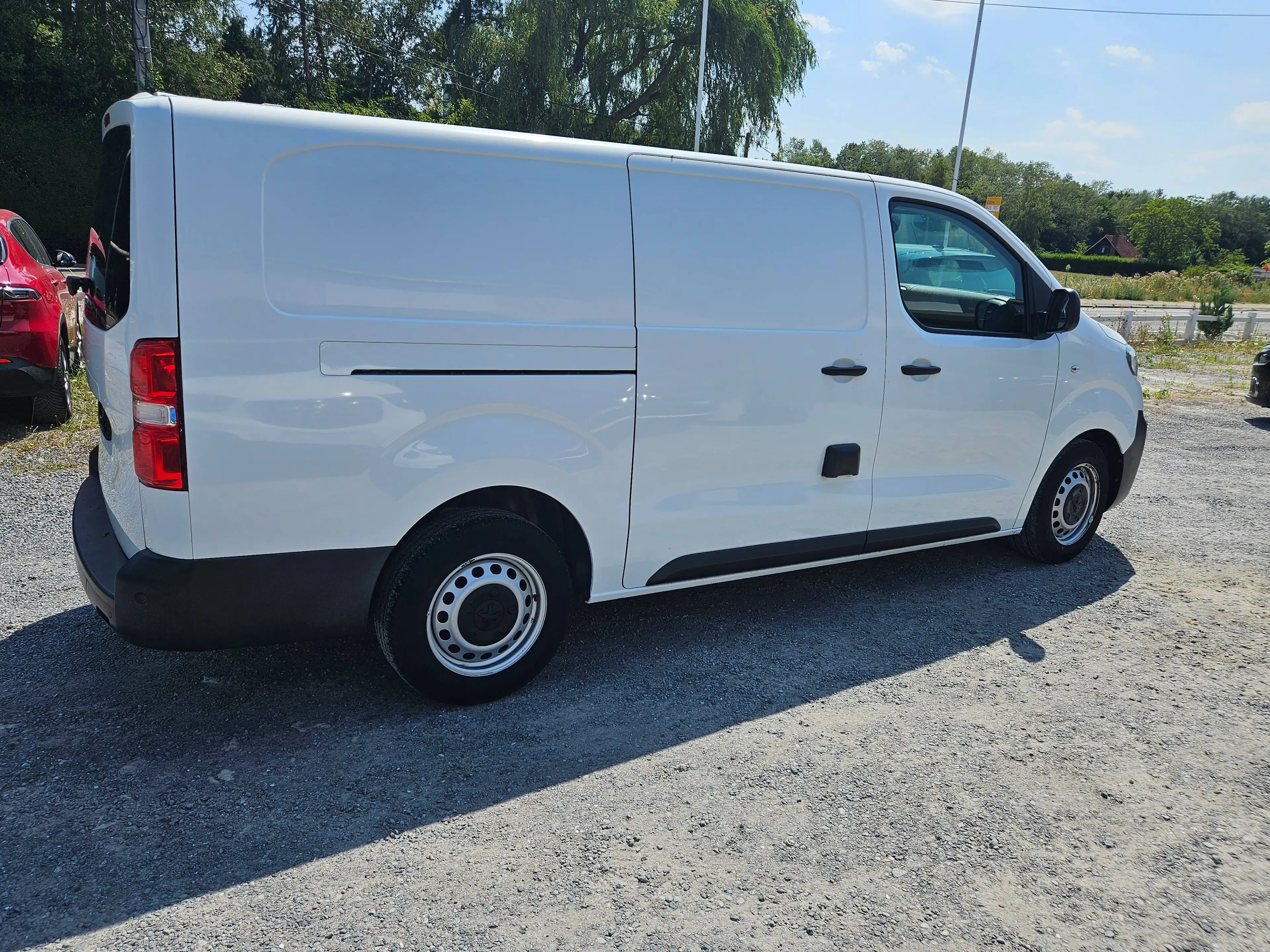 Peugeot Expert 2.0 BlueHDi L3 Long Premium Pack — photo 14
