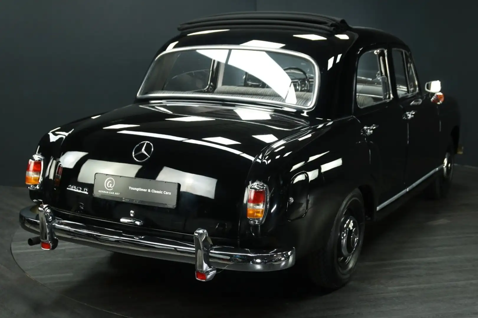 Mercedes-Benz 180 D Ponton mit Faltdach ! Schwarz - 2