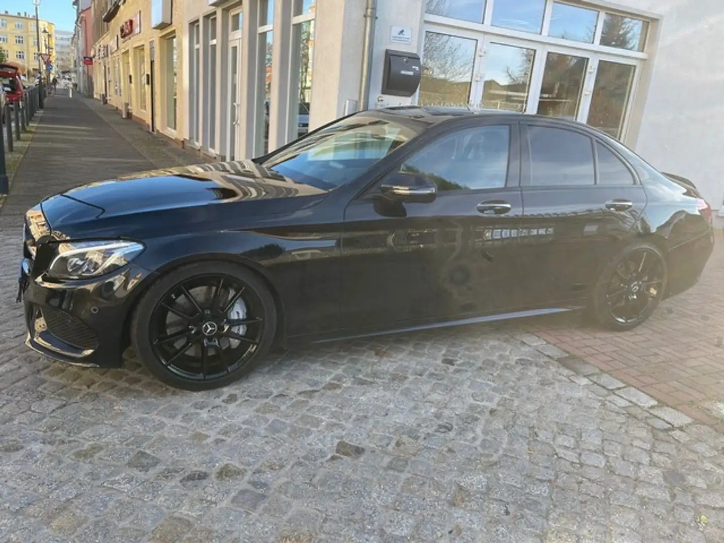 Mercedes-Benz C 43 AMG 4M PANO*TOTW*SPUR*LED*DIST+*HUD*360° Schwarz - 1