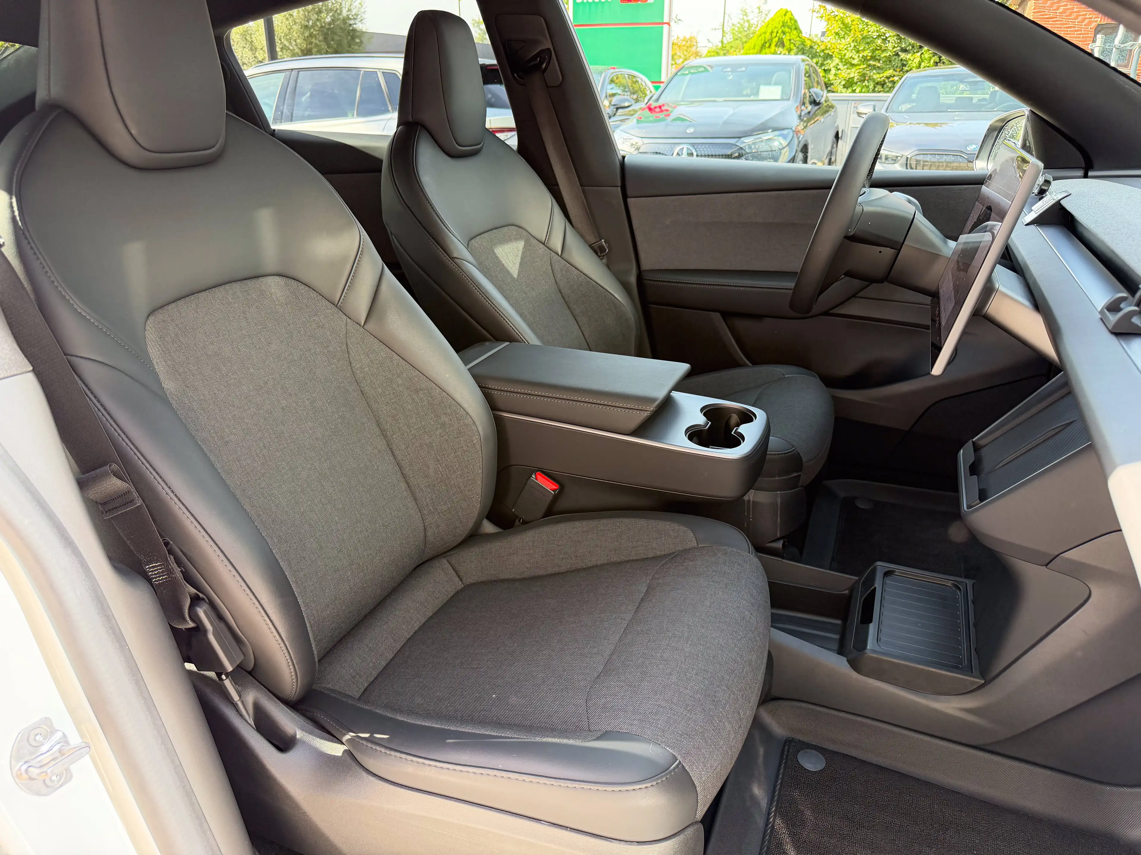 Tesla Model Y Standard - MATT | 360 | (FSD) — photo 12
