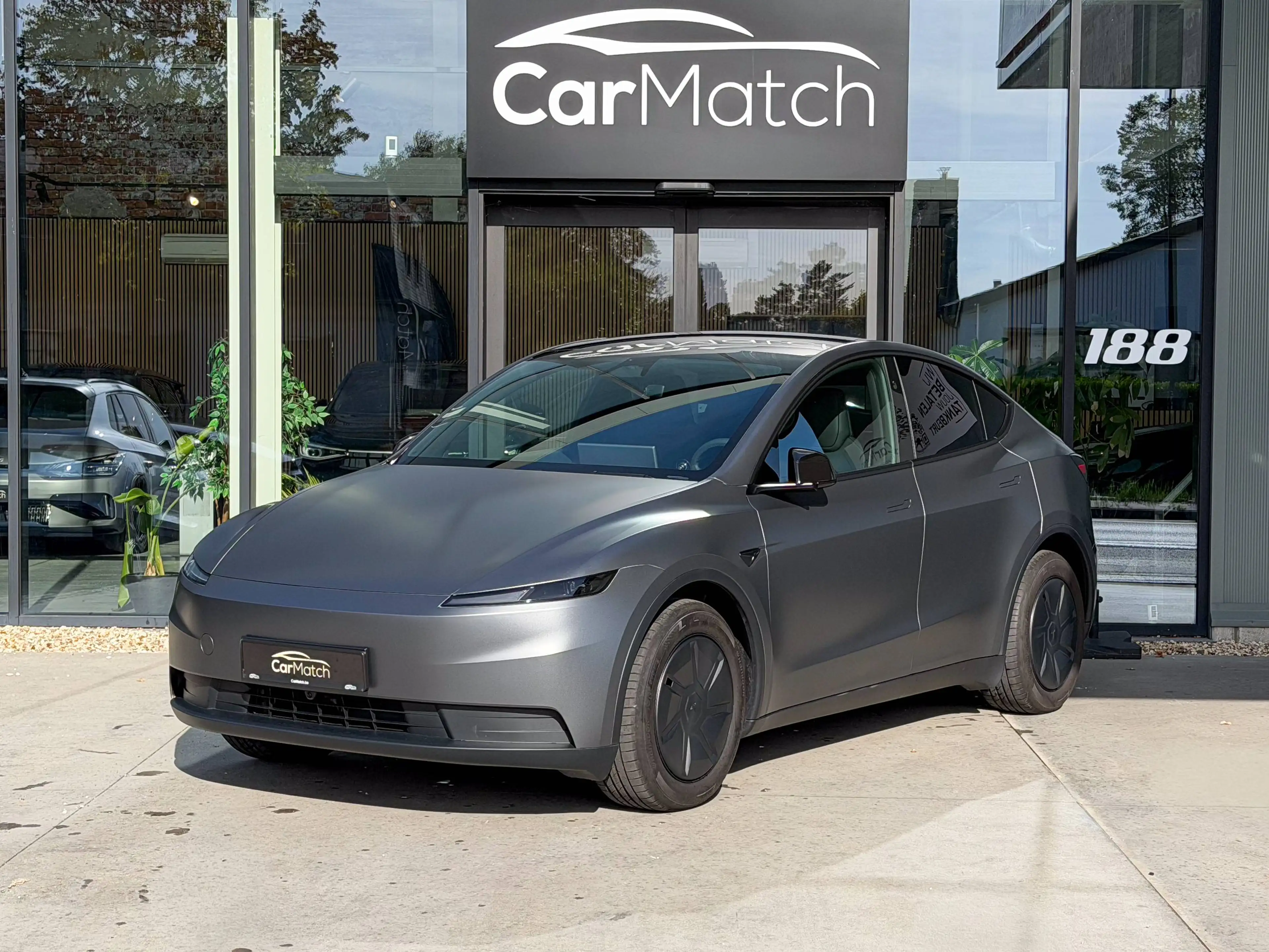 Tesla Model Y Standard - MATT | 360 | (FSD)