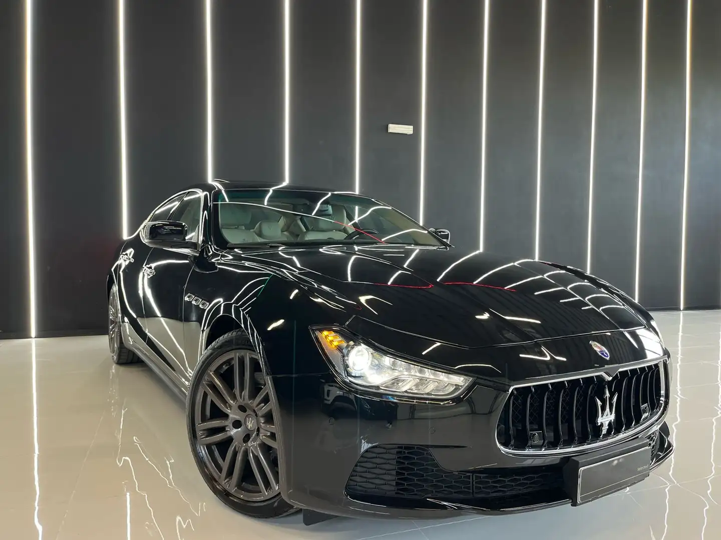 Maserati Ghibli 3.0 V6 250cv auto IVA DEDUCIBILE TETTO PANORAMICO Noir - 1