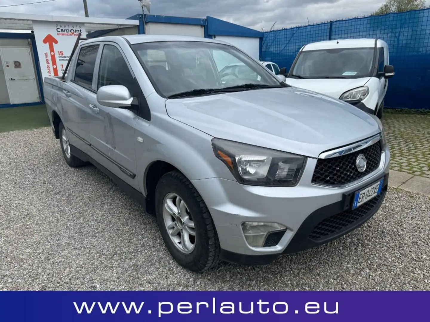SsangYong Actyon pick-up doppia cabina 2.0 e-XDi 4WD Argento - 2