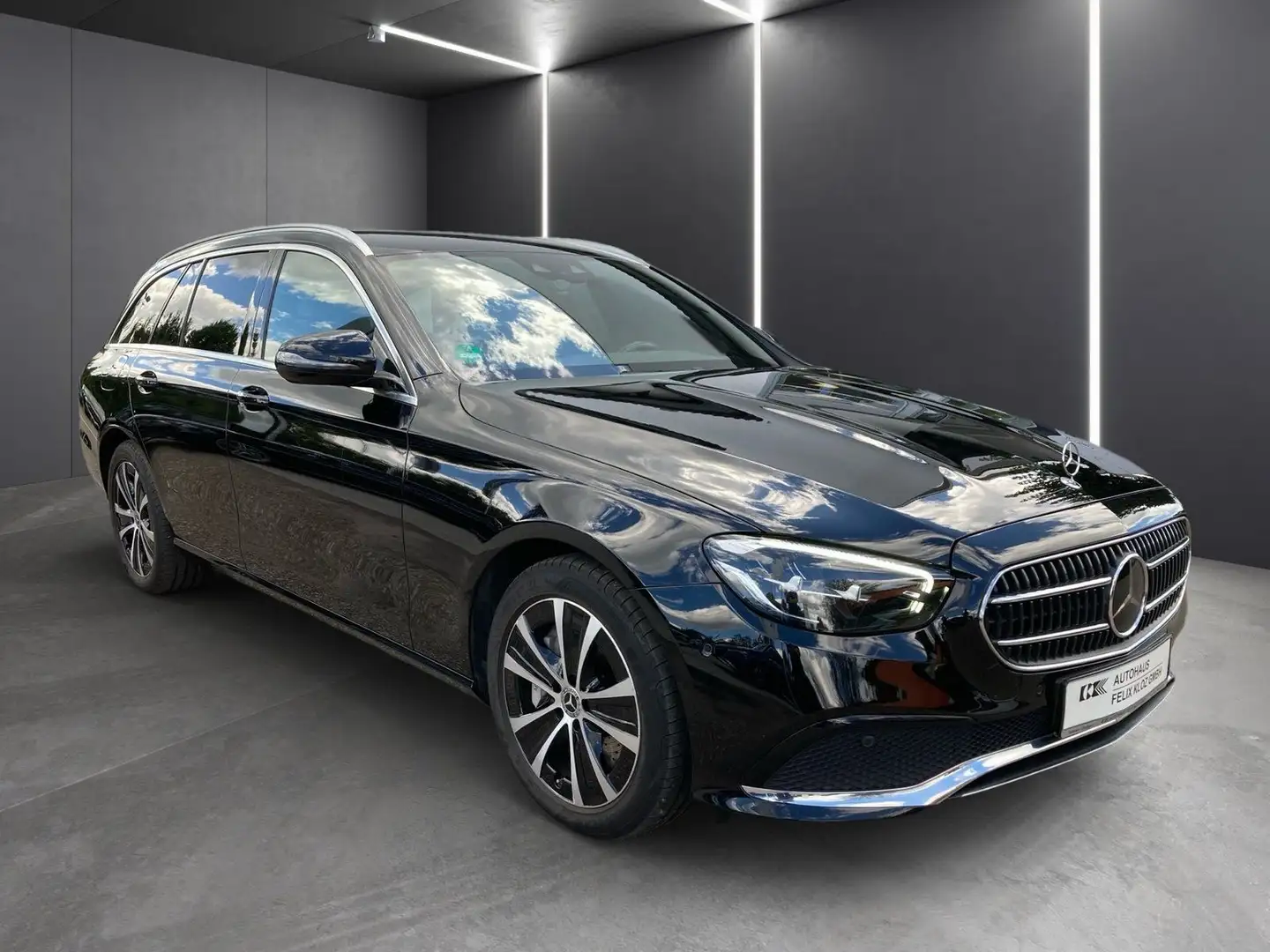 Mercedes-Benz E 300 T de Avantgarde*Distronic*AHK*Totwink*Cam* Schwarz - 2