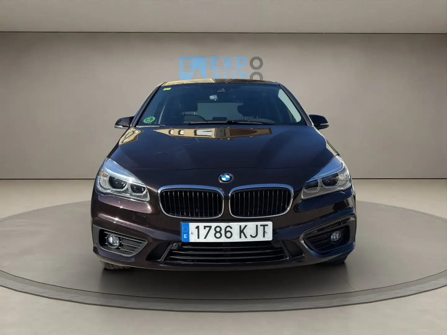 BMW 218 218i Braun - 2