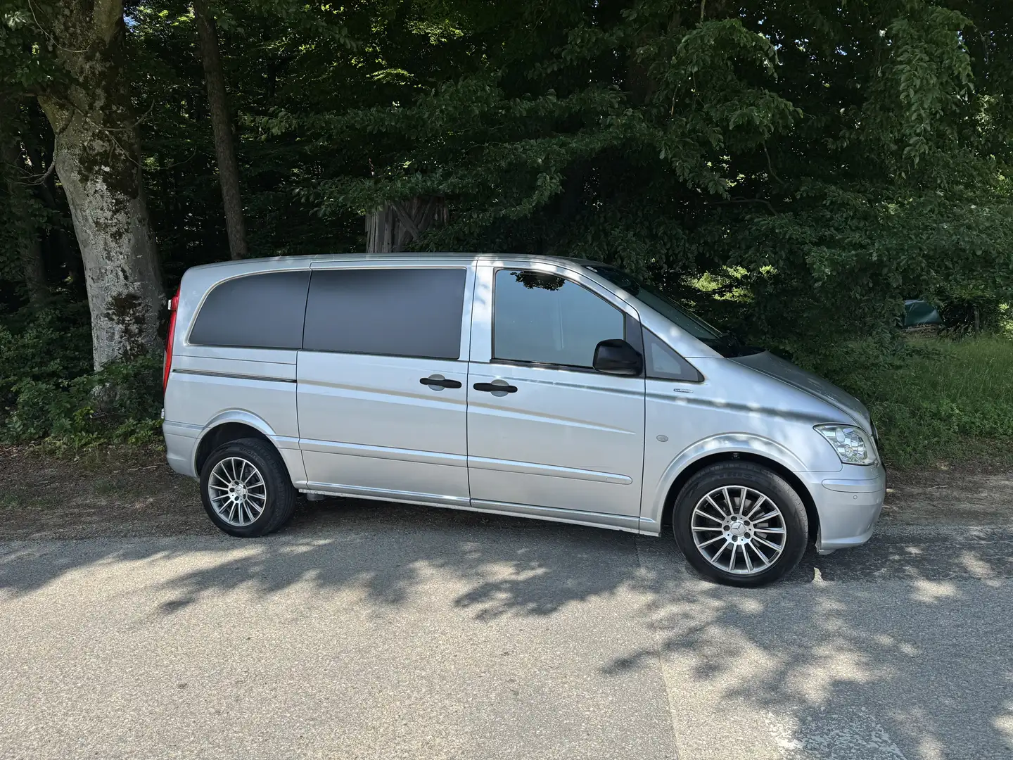 Mercedes-Benz Vito 122 CDI BlueEfficiency kompakt Aut. Silber - 2